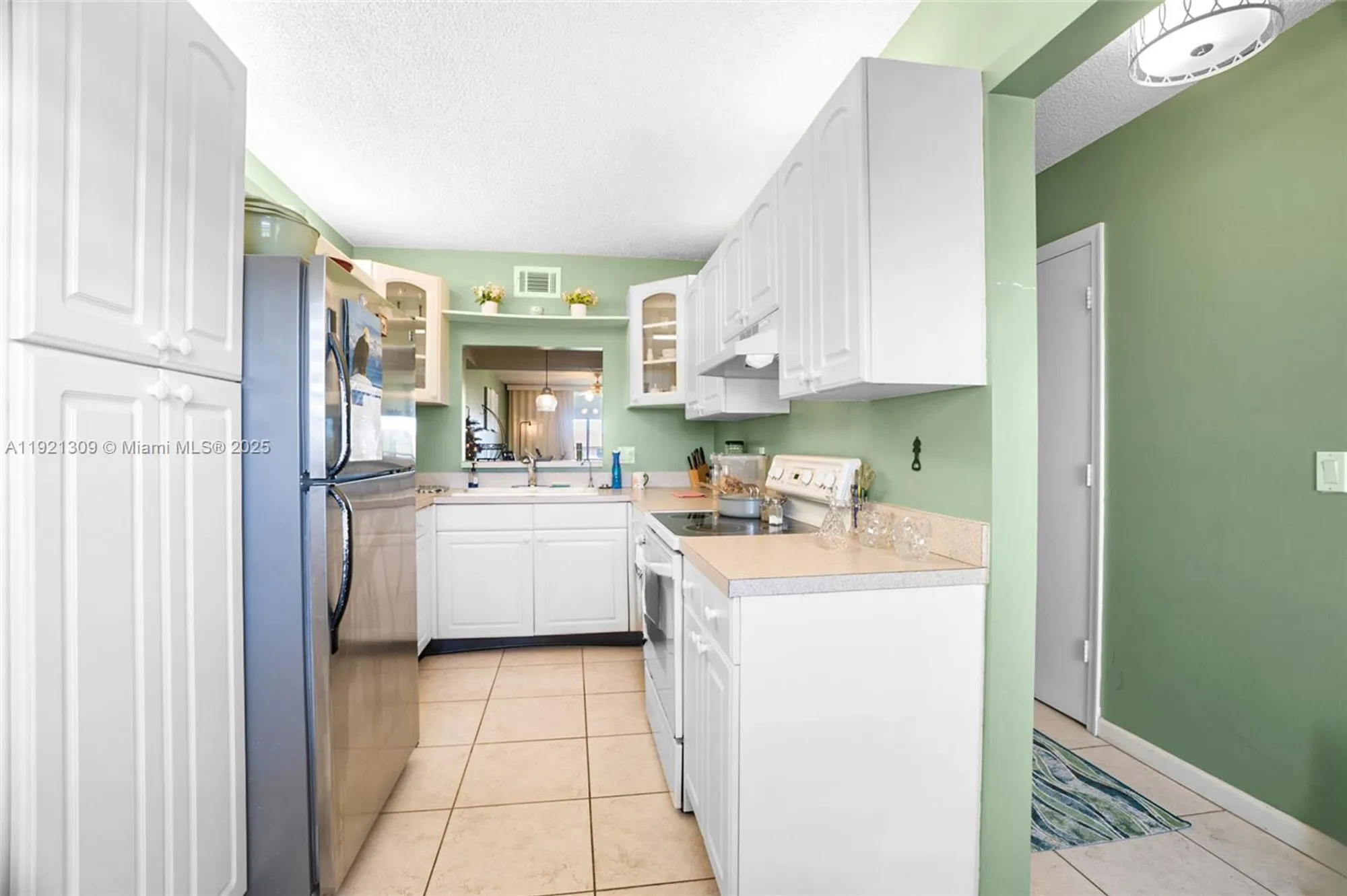 Property Slideshow image 26 of 37 | 23099 barwood ln 307, Boca Raton, FL, 33428