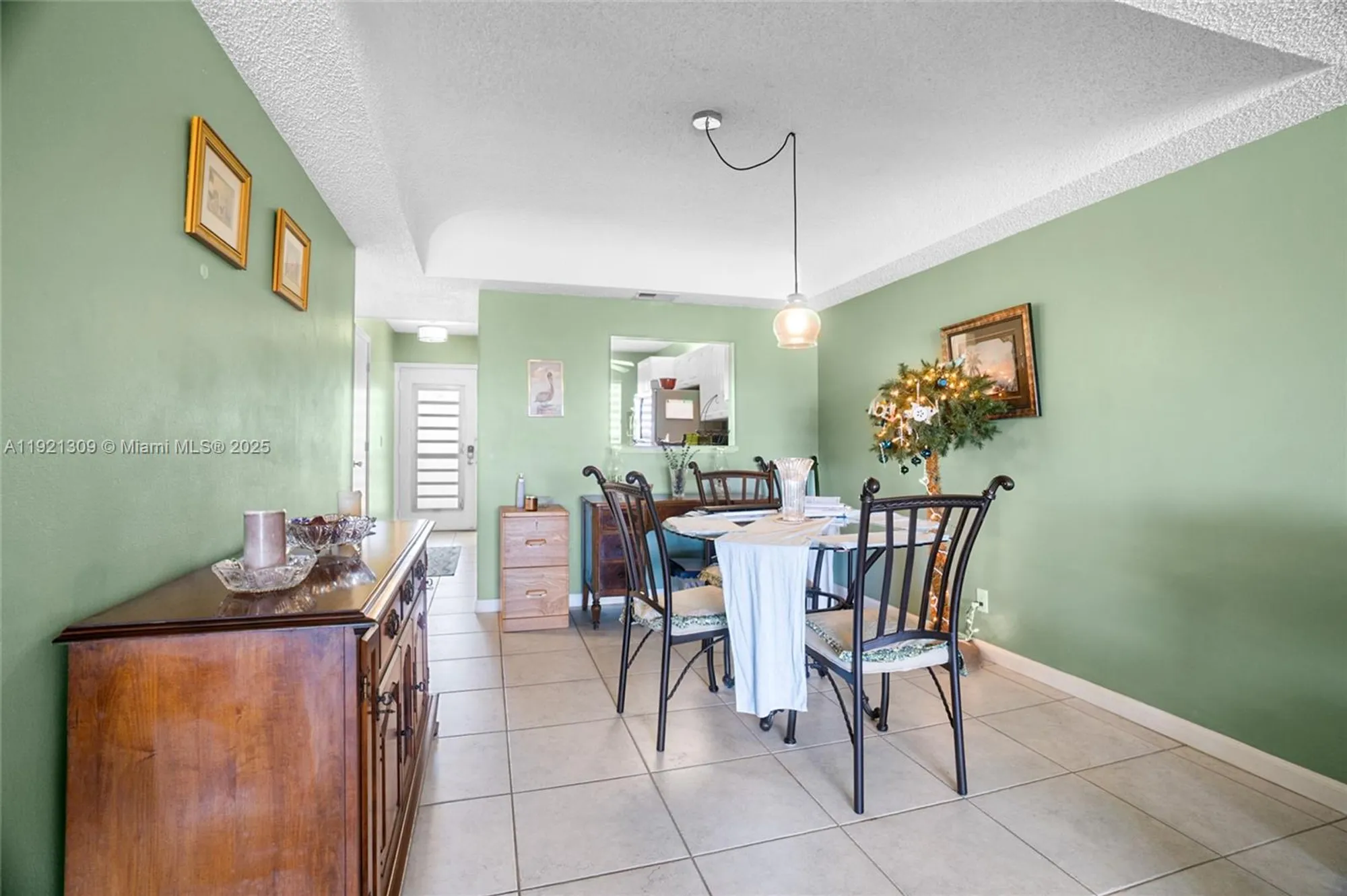 Property Slideshow image 29 of 37 | 23099 barwood ln 307, Boca Raton, FL, 33428
