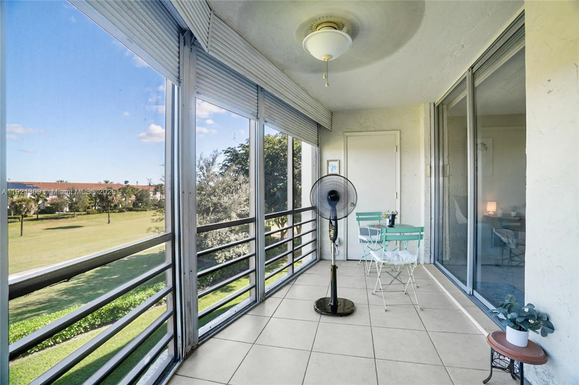 Property Slideshow image 21 of 37 | 23099 barwood ln 307, Boca Raton, FL, 33428