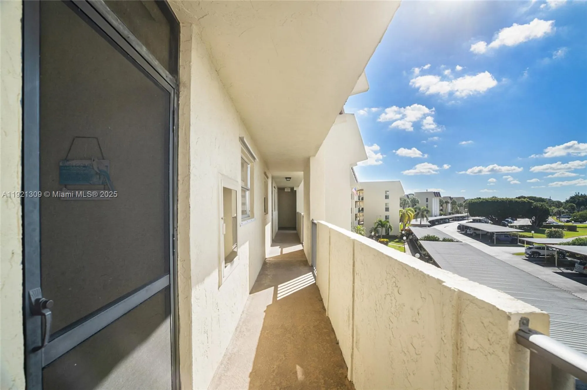 Property Slideshow image 23 of 37 | 23099 barwood ln 307, Boca Raton, FL, 33428