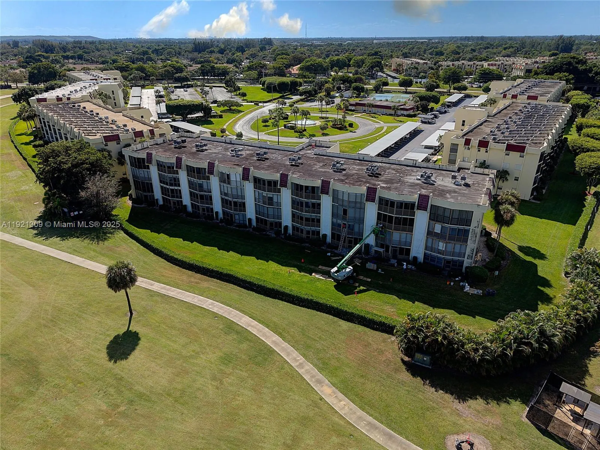 Property Slideshow image 35 of 37 | 23099 barwood ln 307, Boca Raton, FL, 33428