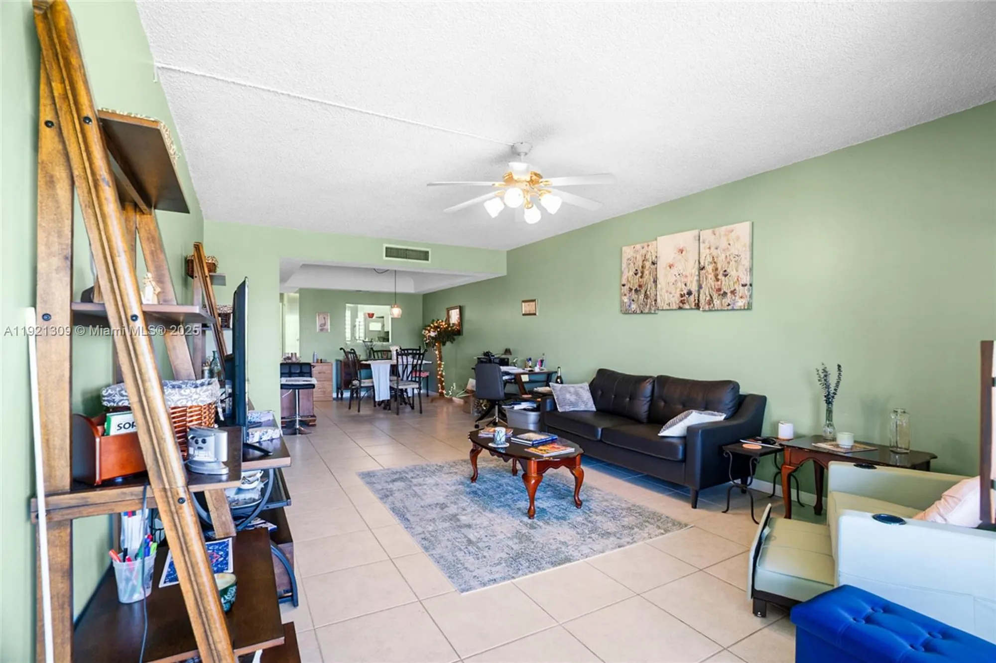 Property Slideshow image 31 of 37 | 23099 barwood ln 307, Boca Raton, FL, 33428