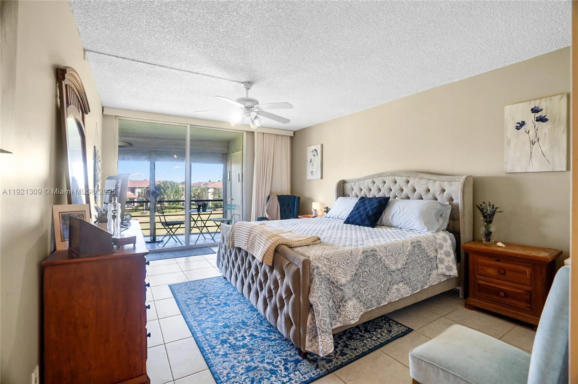 Property Slideshow image 5 of 37 | 23099 barwood ln 307, Boca Raton, FL, 33428