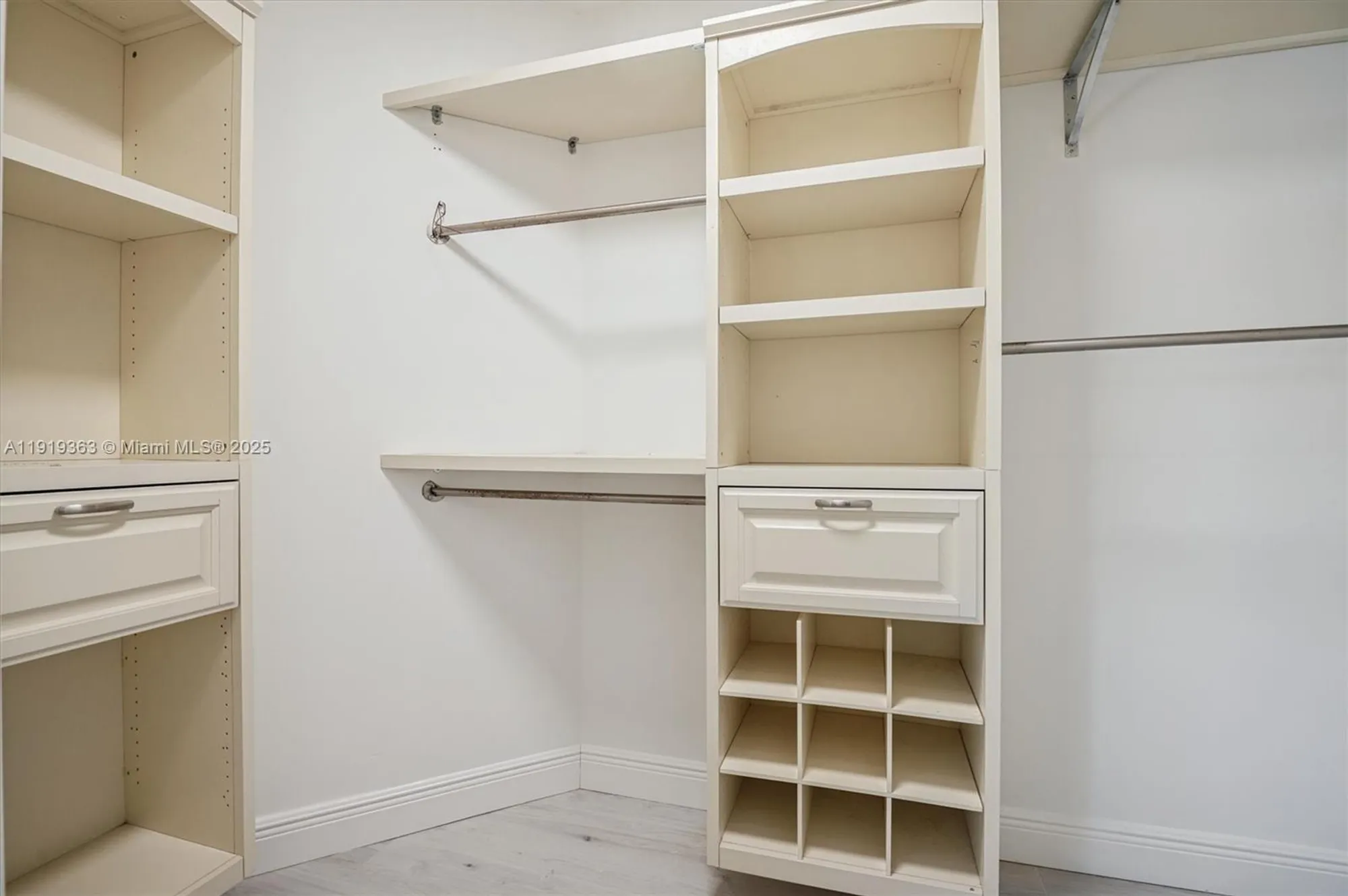 Property Slideshow image 10 of 16 | 12600 sw 5th ct l104, Pembroke Pines, FL, 33027