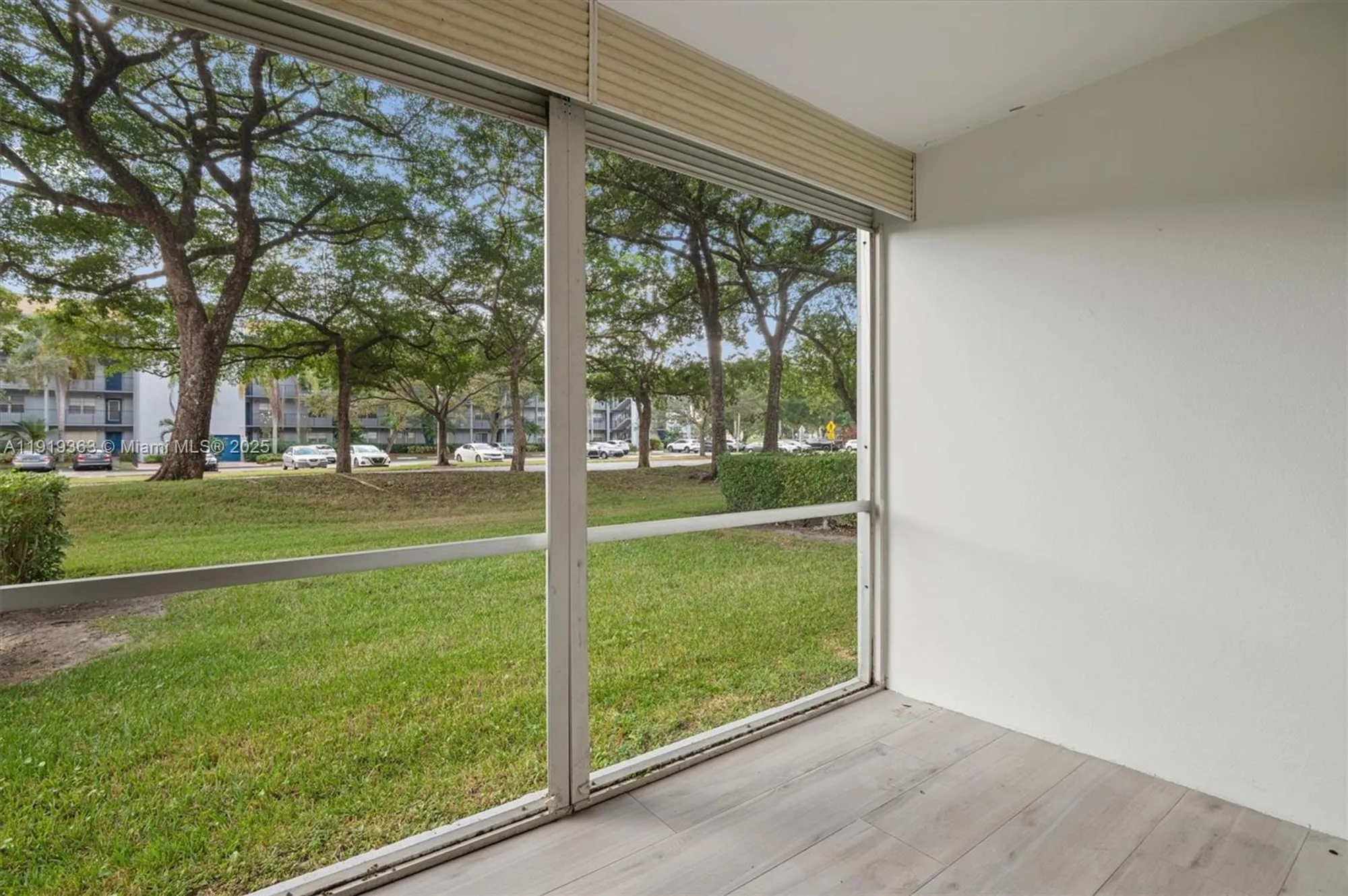 Property Slideshow image 13 of 16 | 12600 sw 5th ct l104, Pembroke Pines, FL, 33027