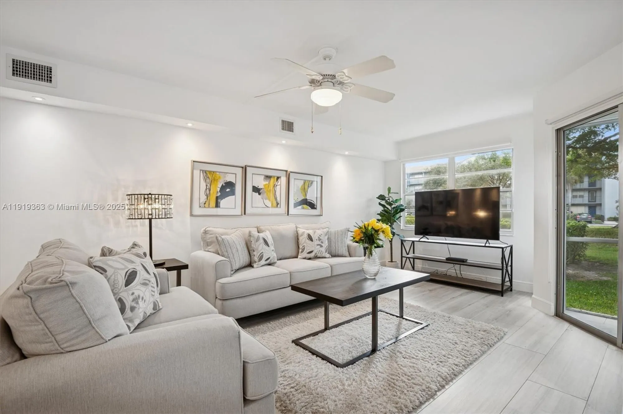 Property Slideshow image 4 of 16 | 12600 sw 5th ct l104, Pembroke Pines, FL, 33027