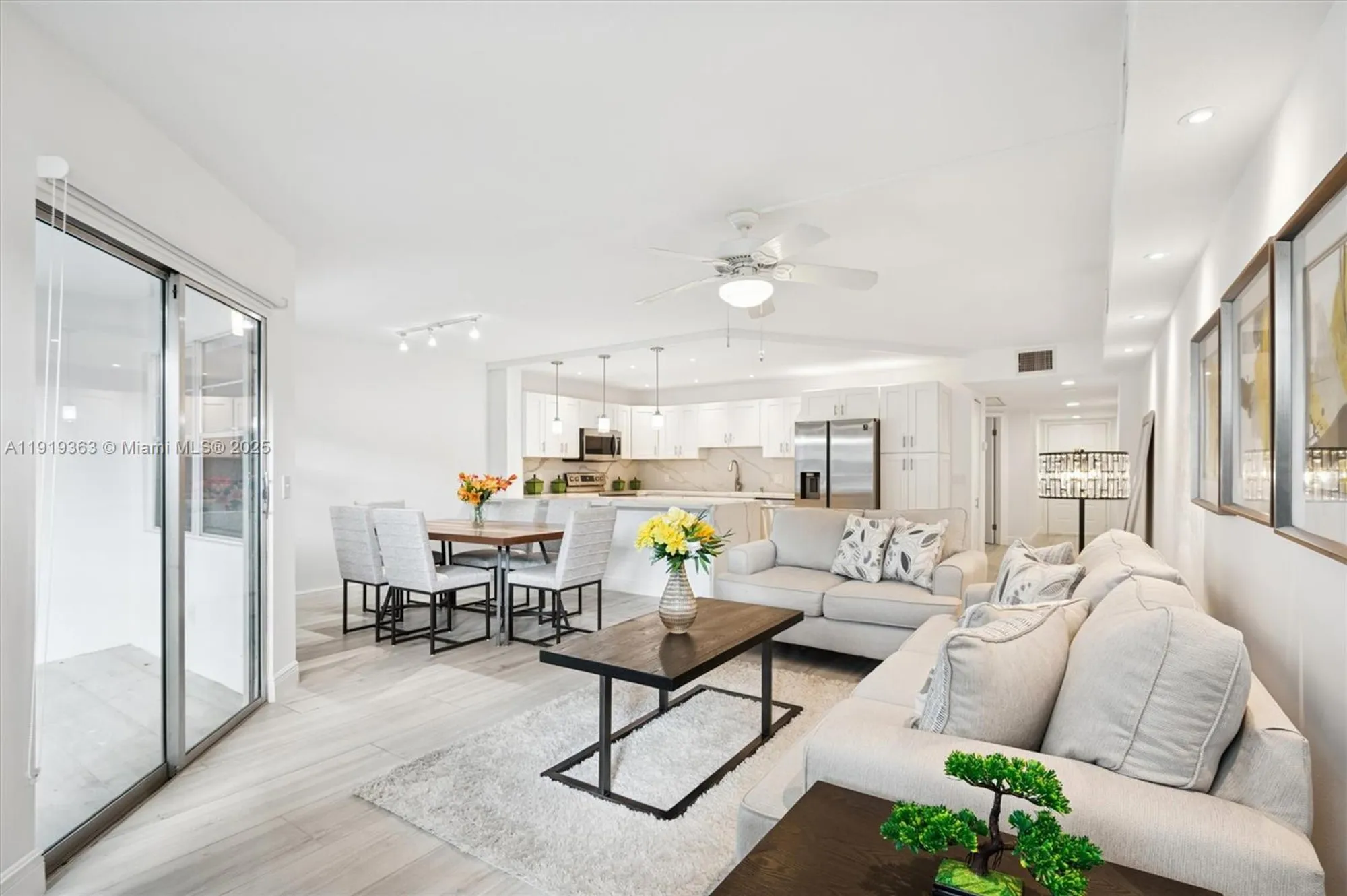 Property Slideshow image 5 of 16 | 12600 sw 5th ct l104, Pembroke Pines, FL, 33027