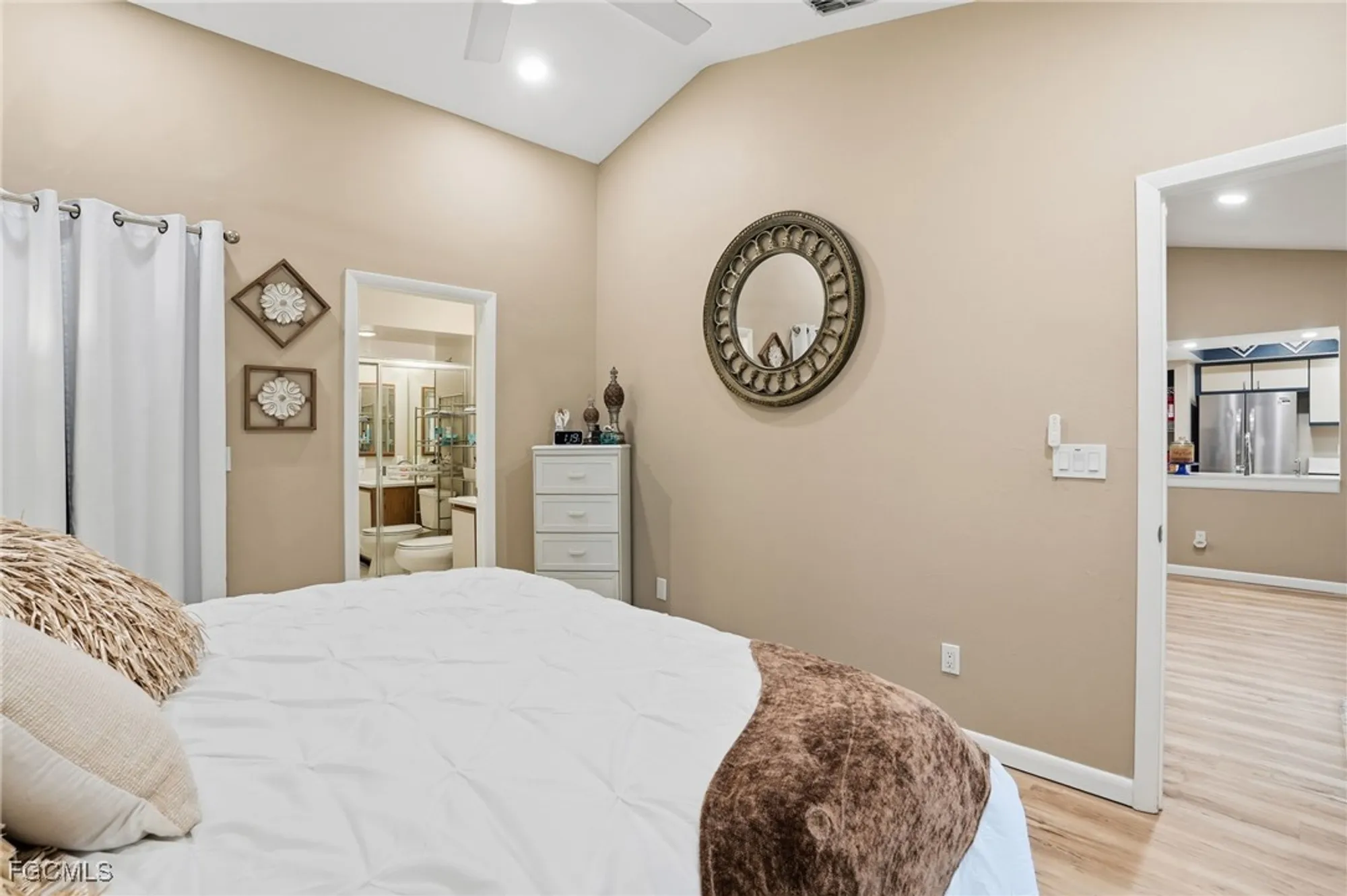 Property Slideshow image 11 of 35 | 13264 white marsh ln 3333, Fort Myers, FL, 33912