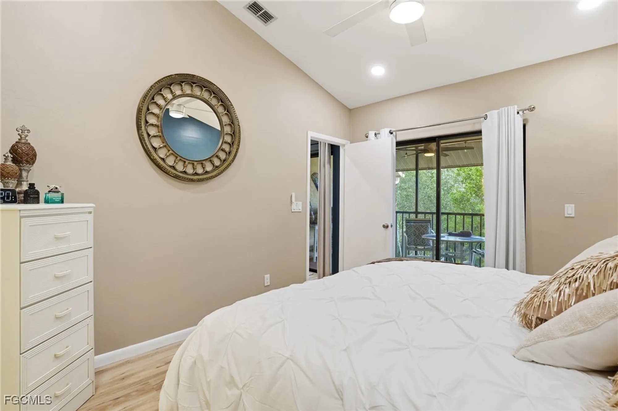 Property Slideshow image 12 of 35 | 13264 white marsh ln 3333, Fort Myers, FL, 33912