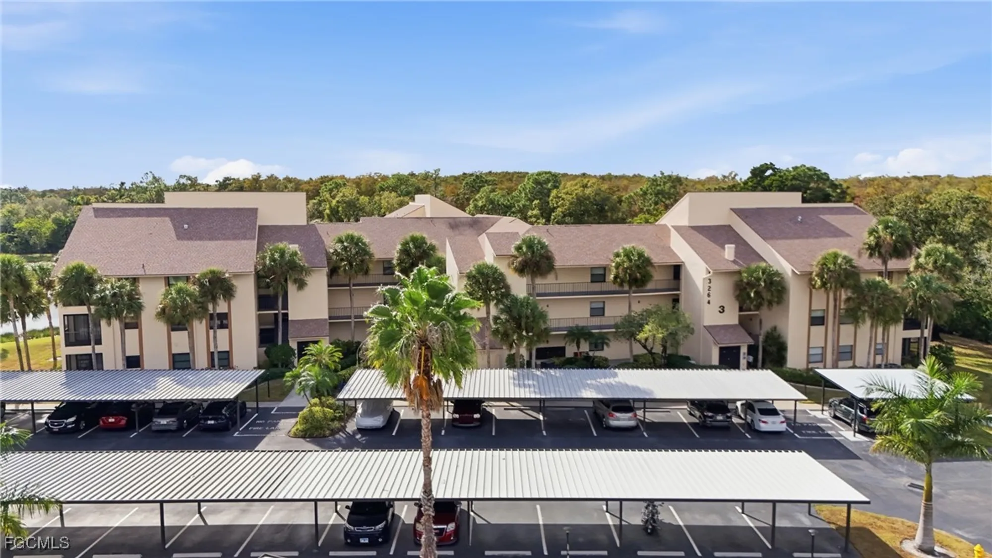 Property Slideshow image 23 of 35 | 13264 white marsh ln 3333, Fort Myers, FL, 33912