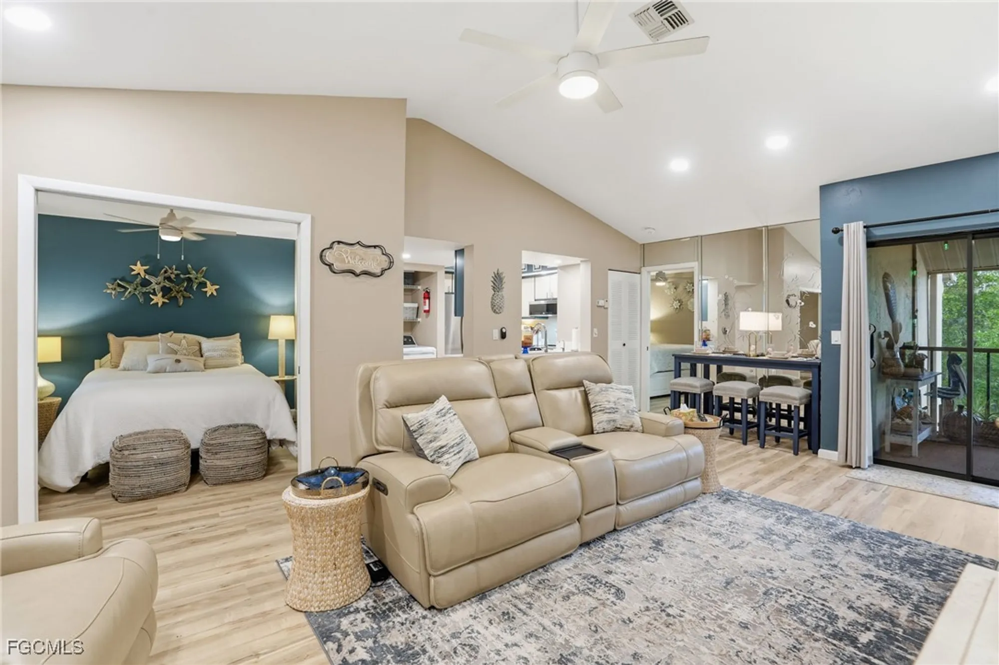 Property Slideshow image 4 of 35 | 13264 white marsh ln 3333, Fort Myers, FL, 33912