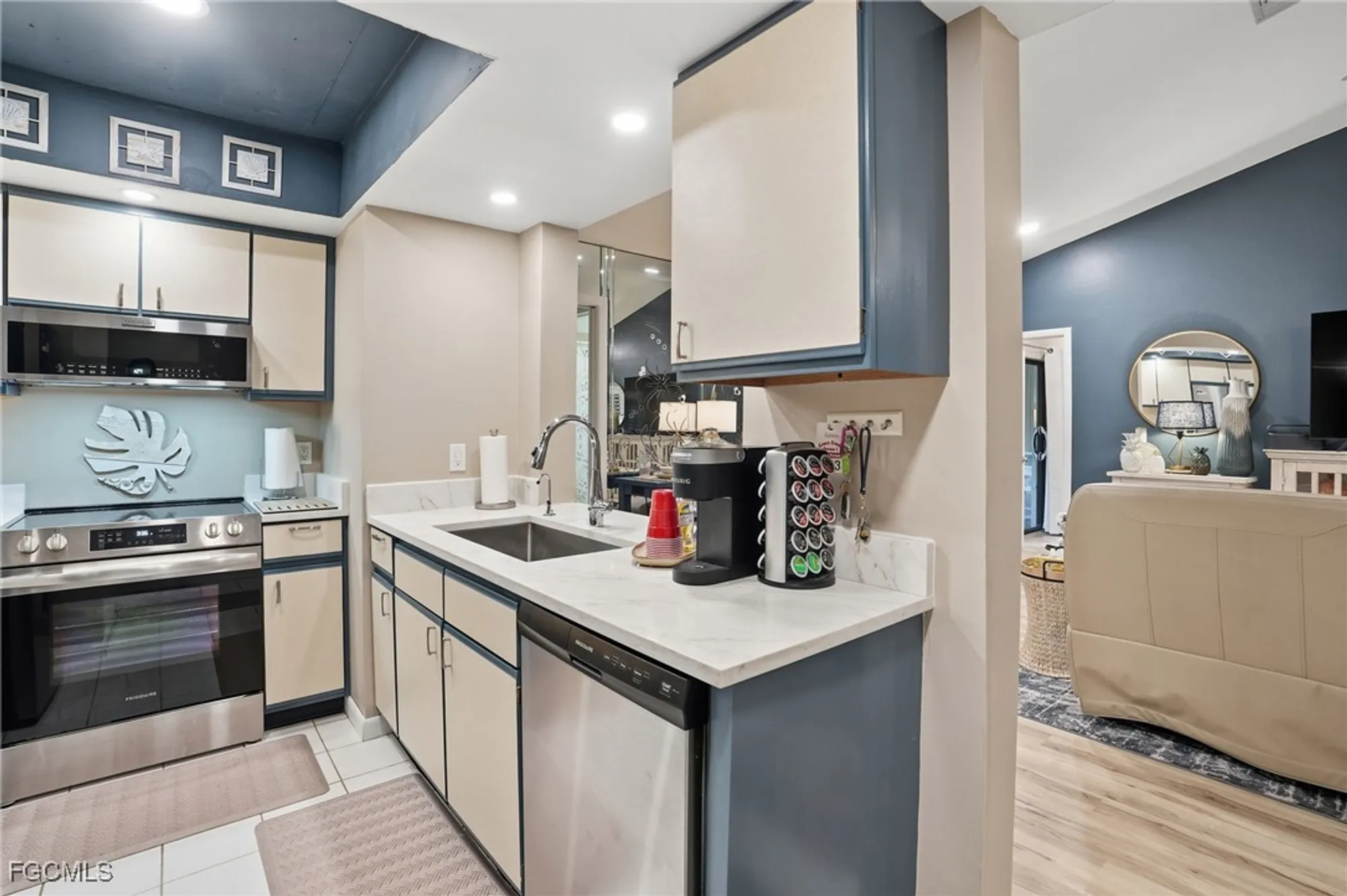 Property Slideshow image 8 of 35 | 13264 white marsh ln 3333, Fort Myers, FL, 33912