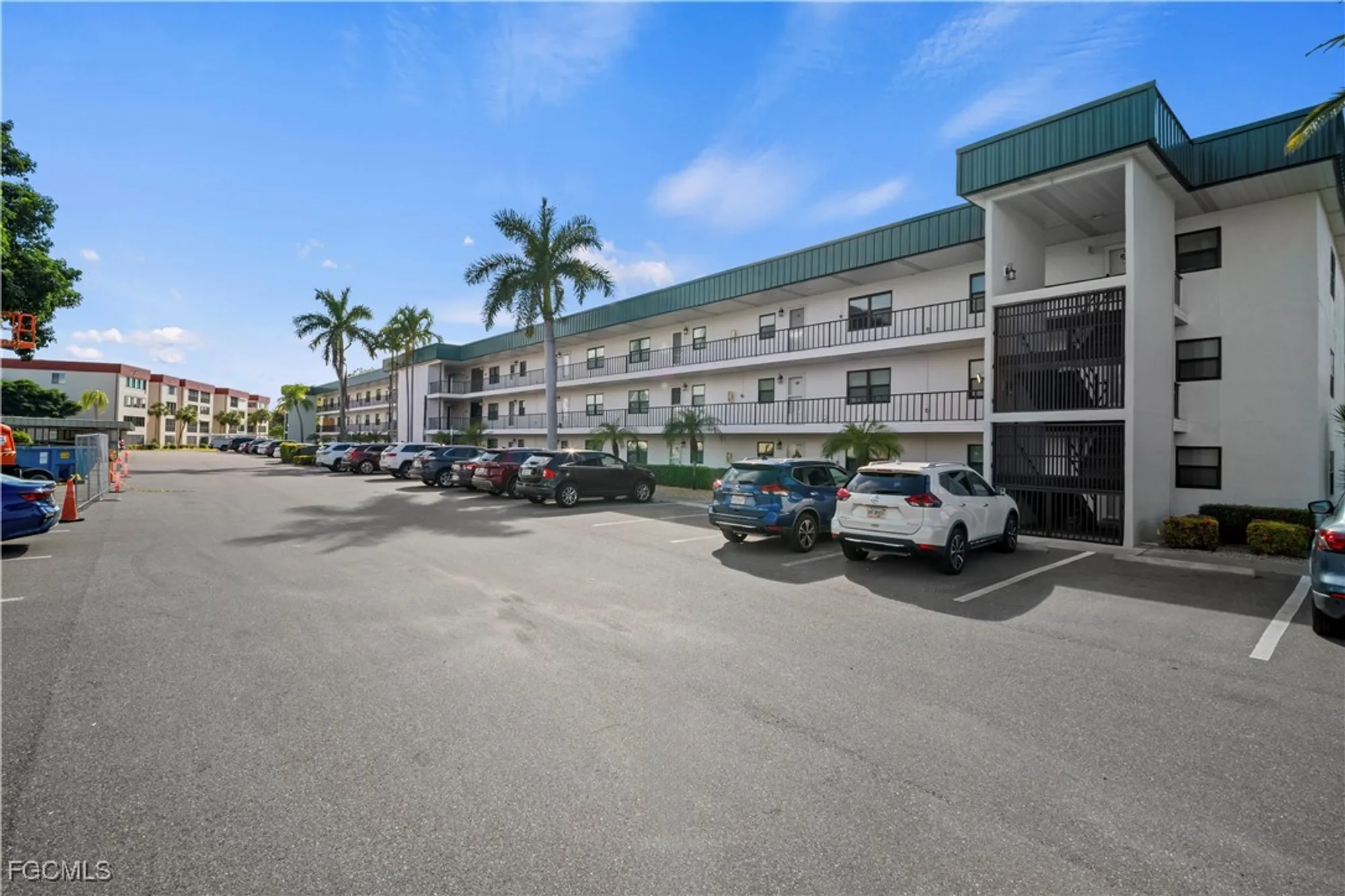Property Slideshow image 1 of 37 | 1747 pebble beach dr 317, Fort Myers, FL, 33907
