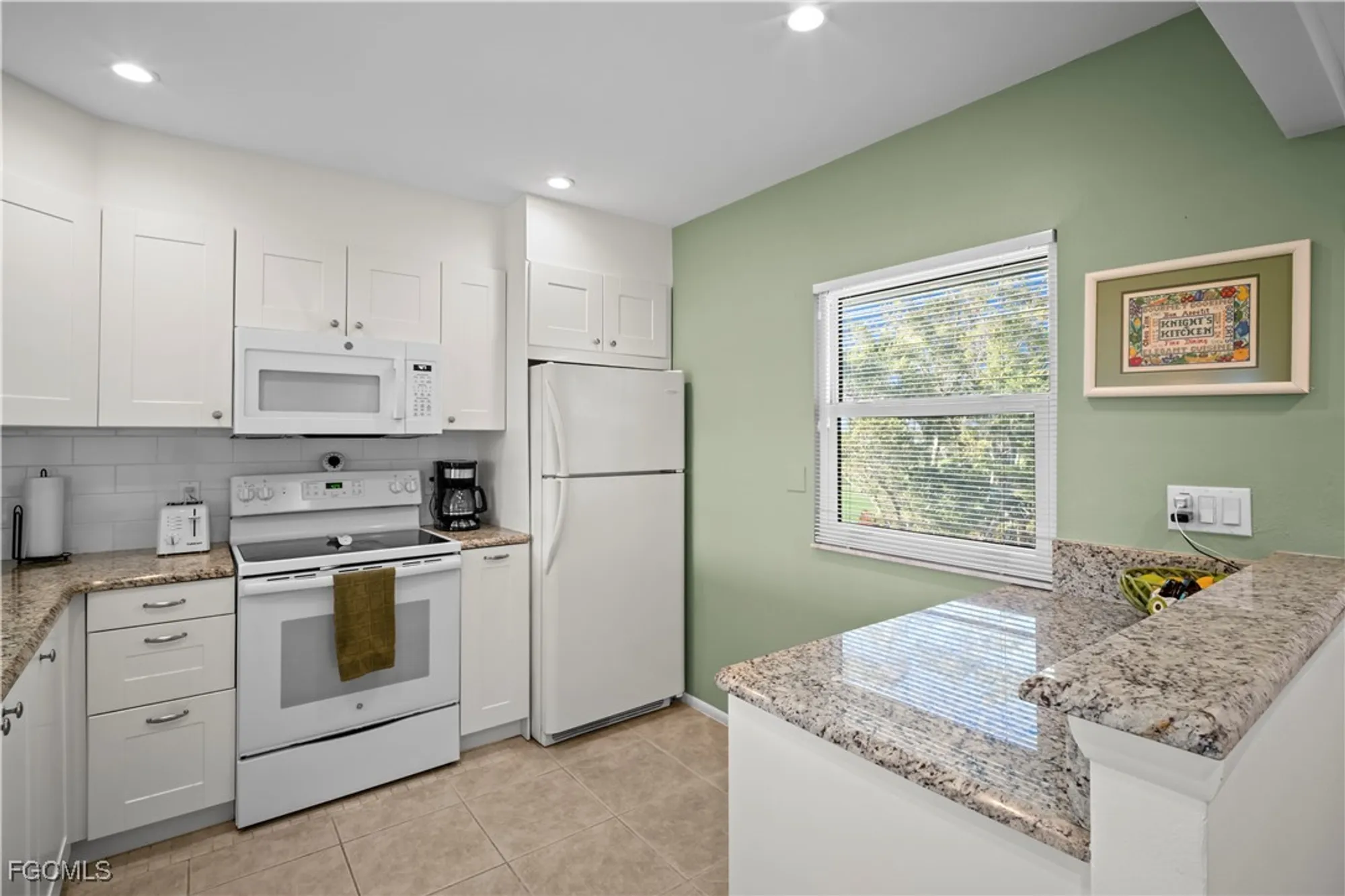 Property Slideshow image 4 of 37 | 1747 pebble beach dr 317, Fort Myers, FL, 33907