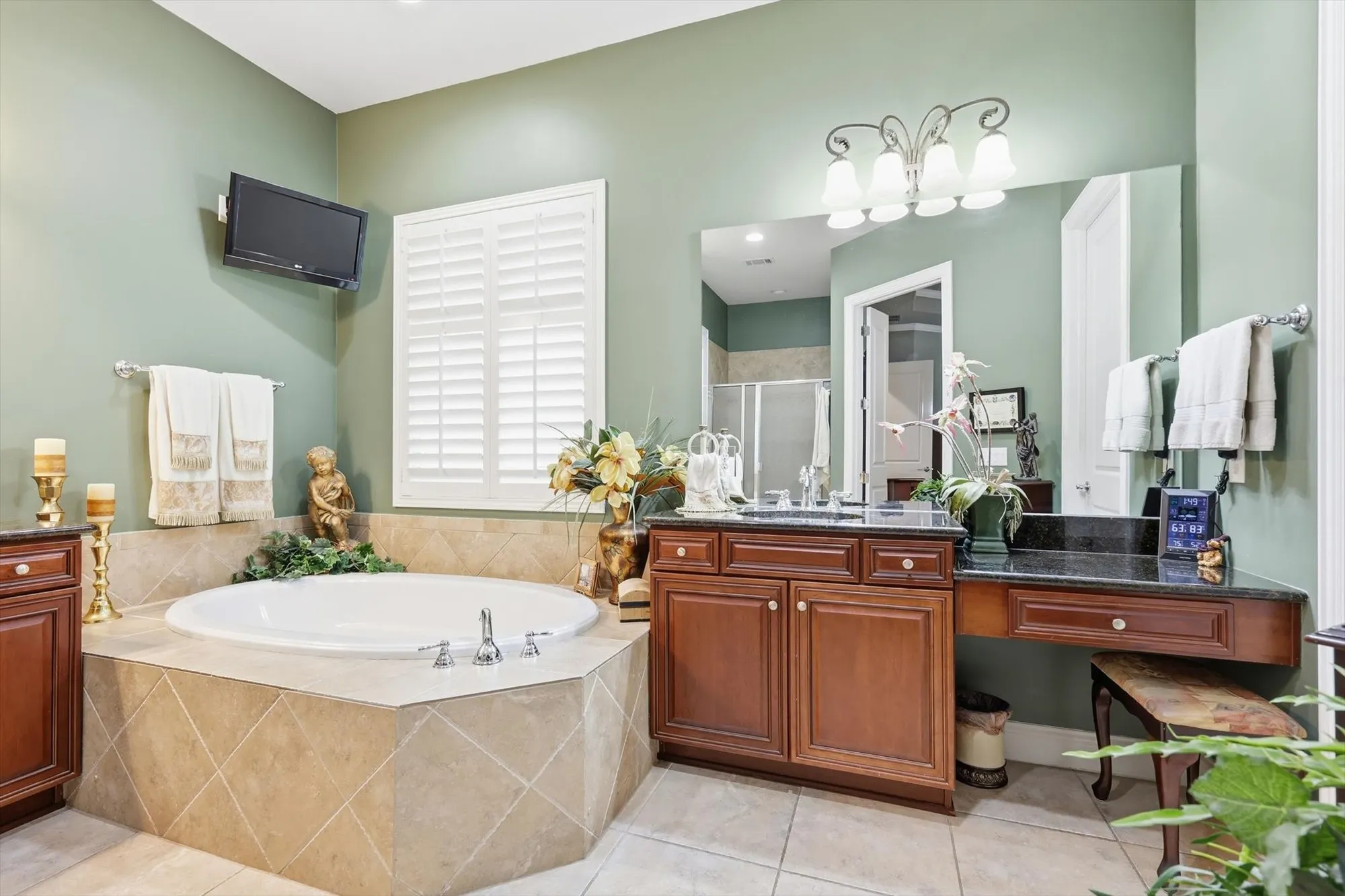 Property Slideshow image 18 of 40 | 7254 bay hill dr, Frisco, TX, 75036