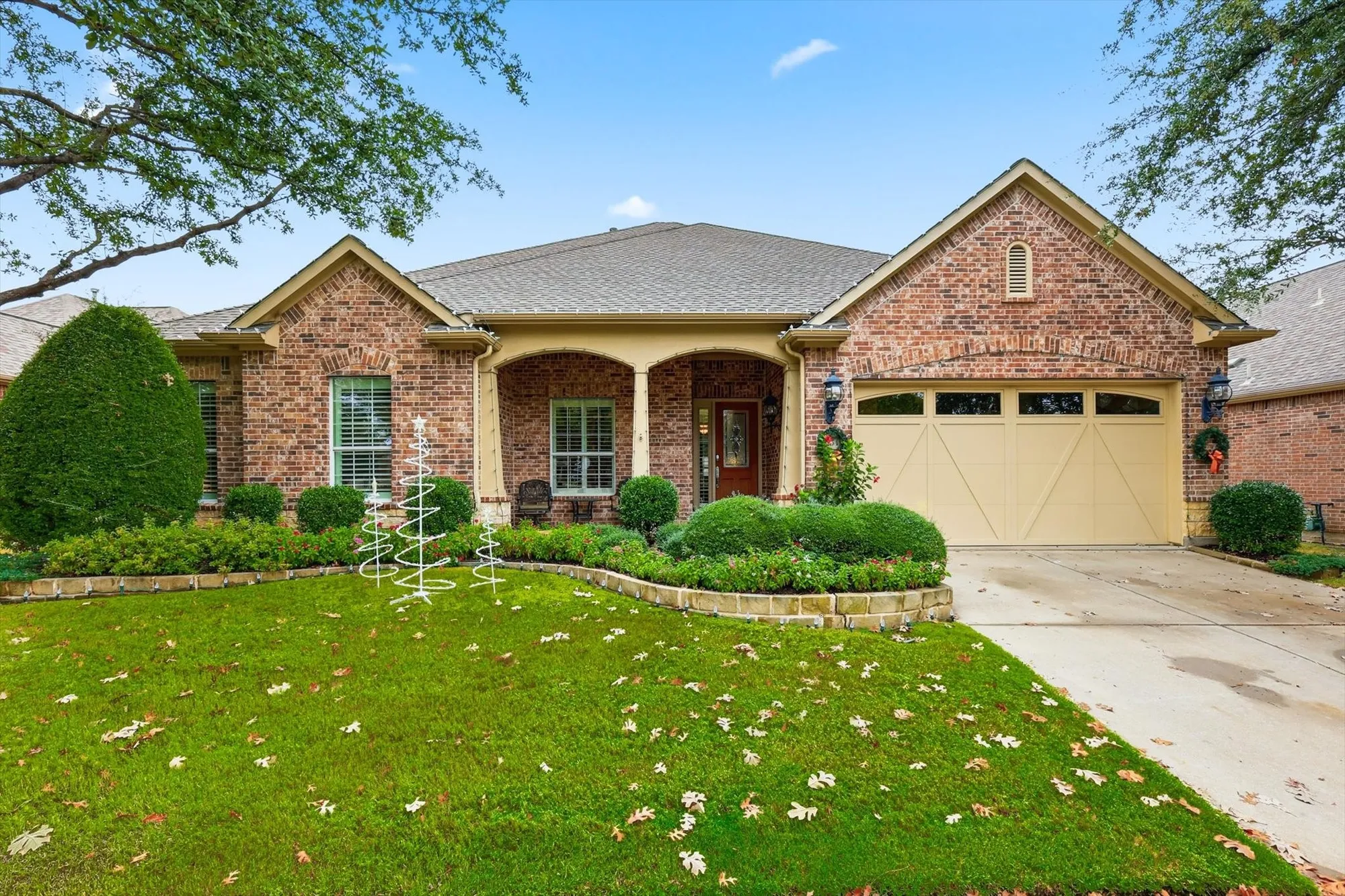 Property Slideshow image 1 of 40 | 7254 bay hill dr, Frisco, TX, 75036