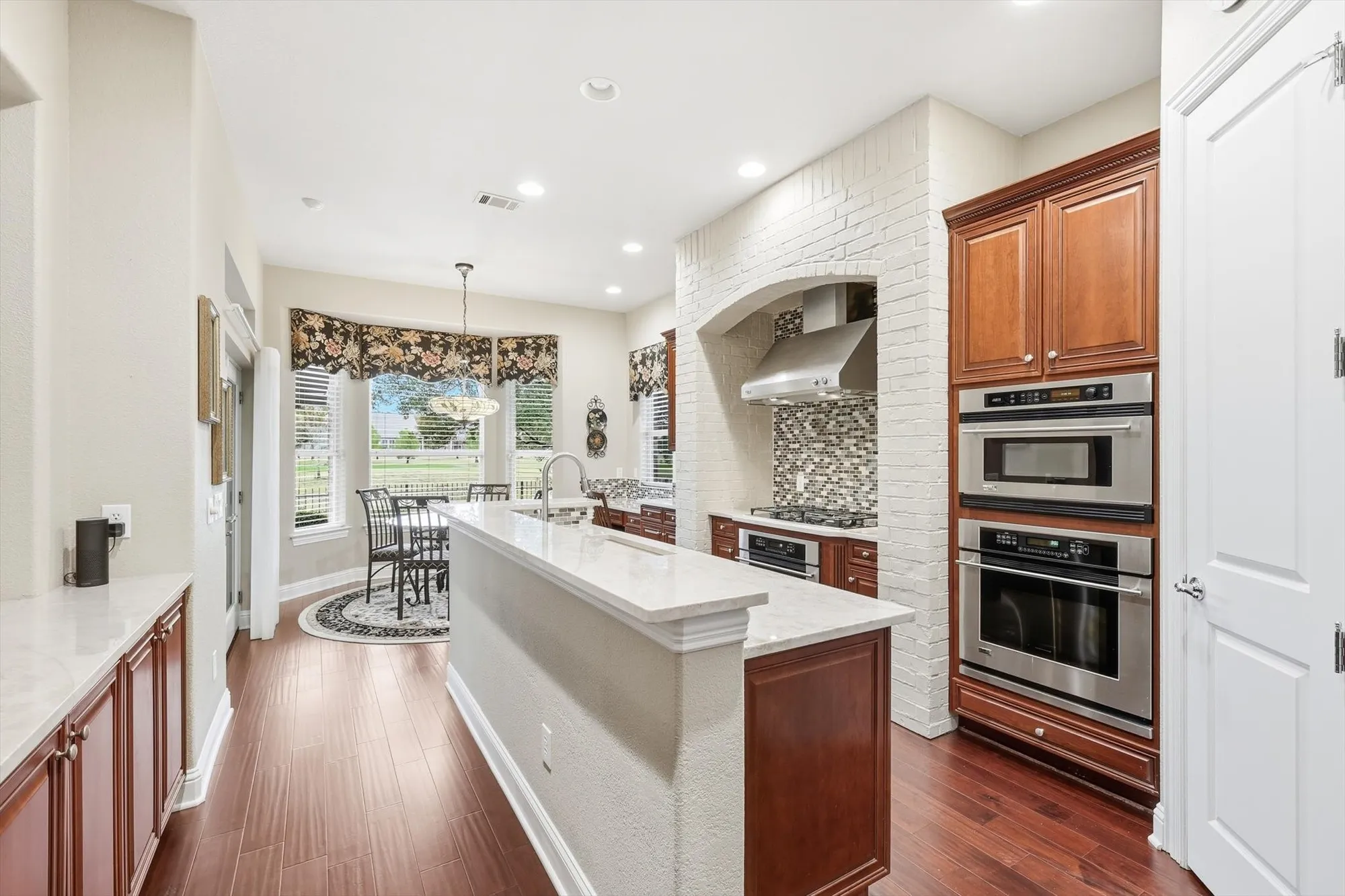 Property Slideshow image 10 of 40 | 7254 bay hill dr, Frisco, TX, 75036