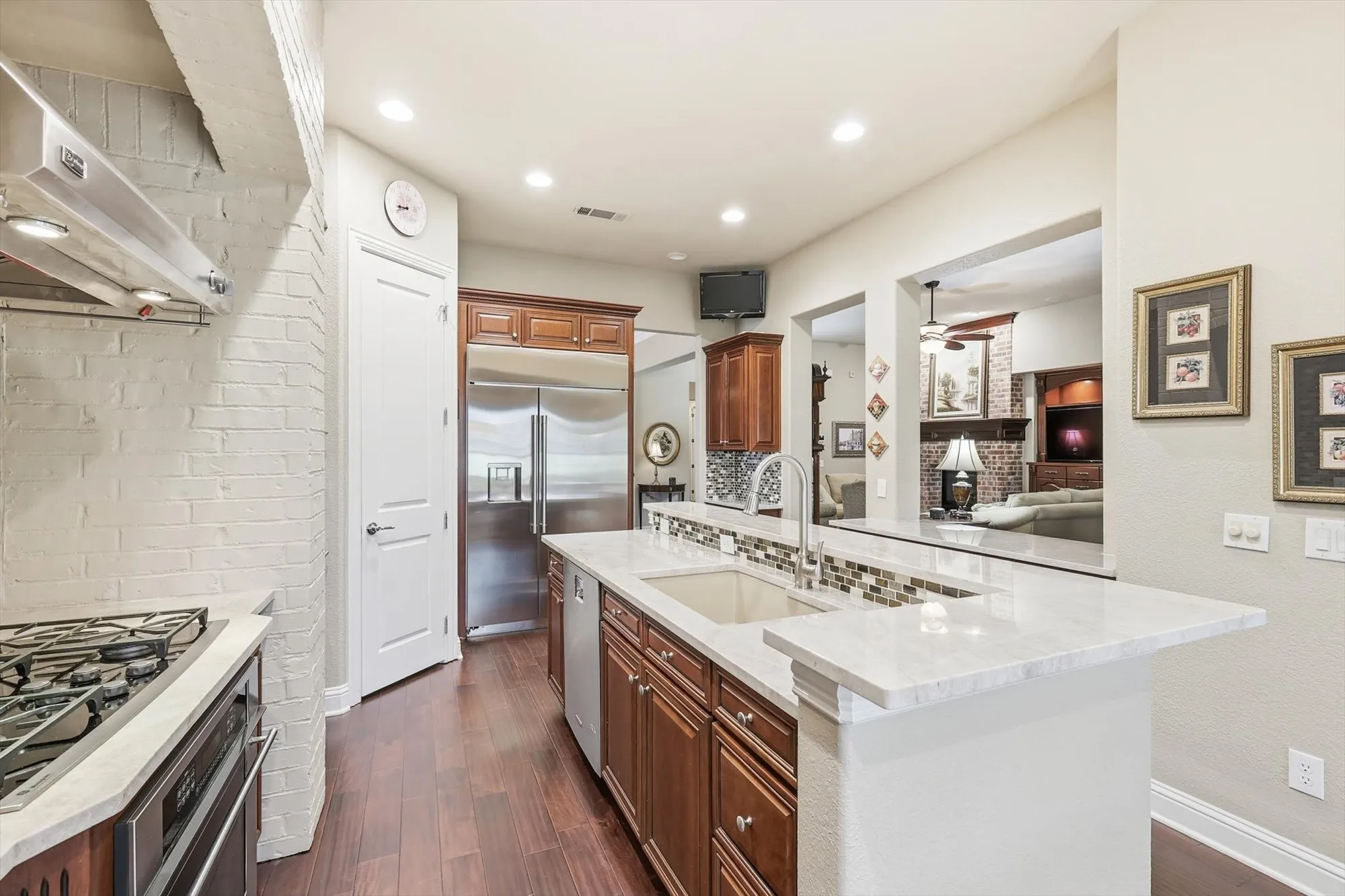 Property Slideshow image 12 of 40 | 7254 bay hill dr, Frisco, TX, 75036