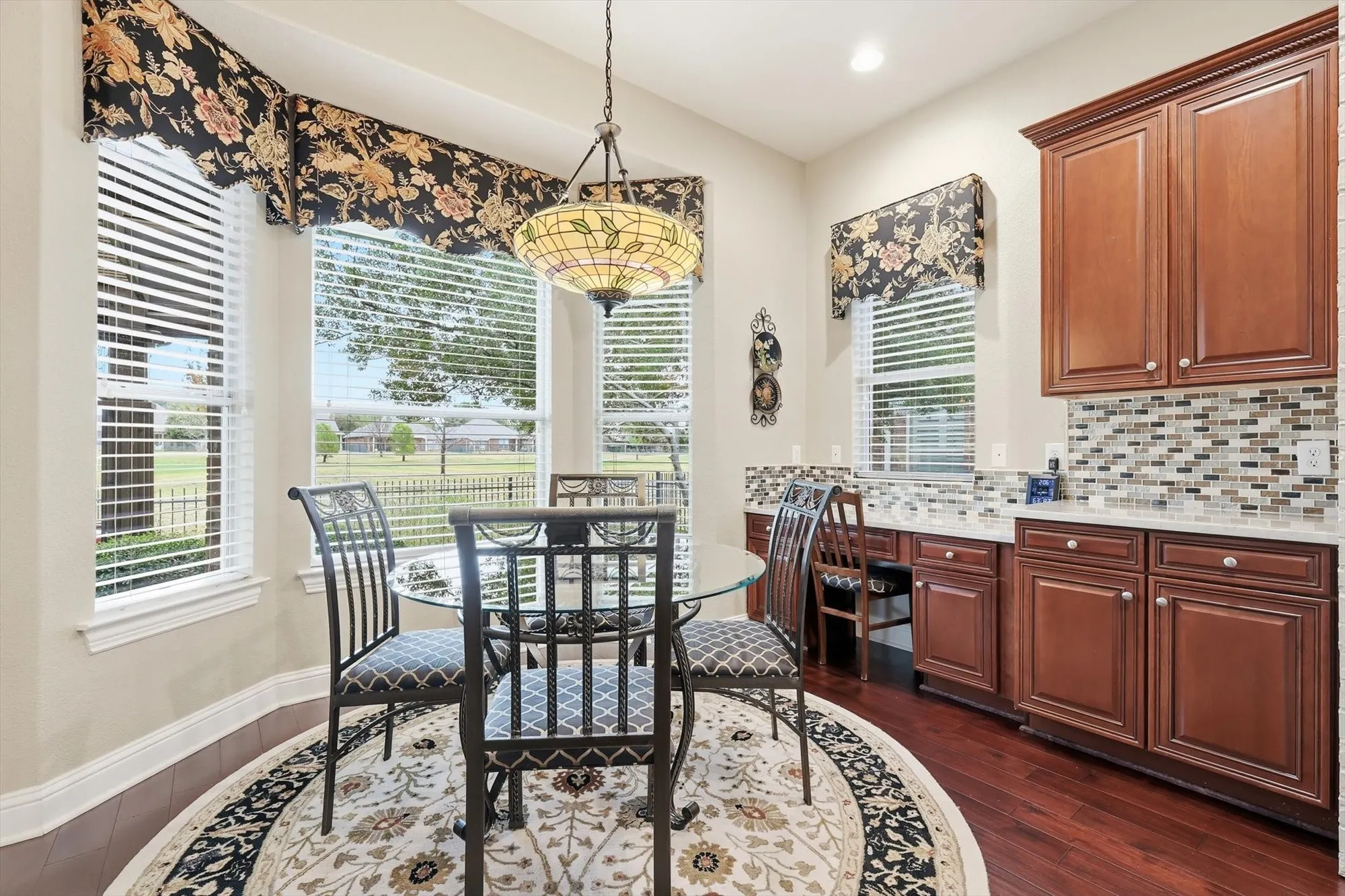 Property Slideshow image 13 of 40 | 7254 bay hill dr, Frisco, TX, 75036