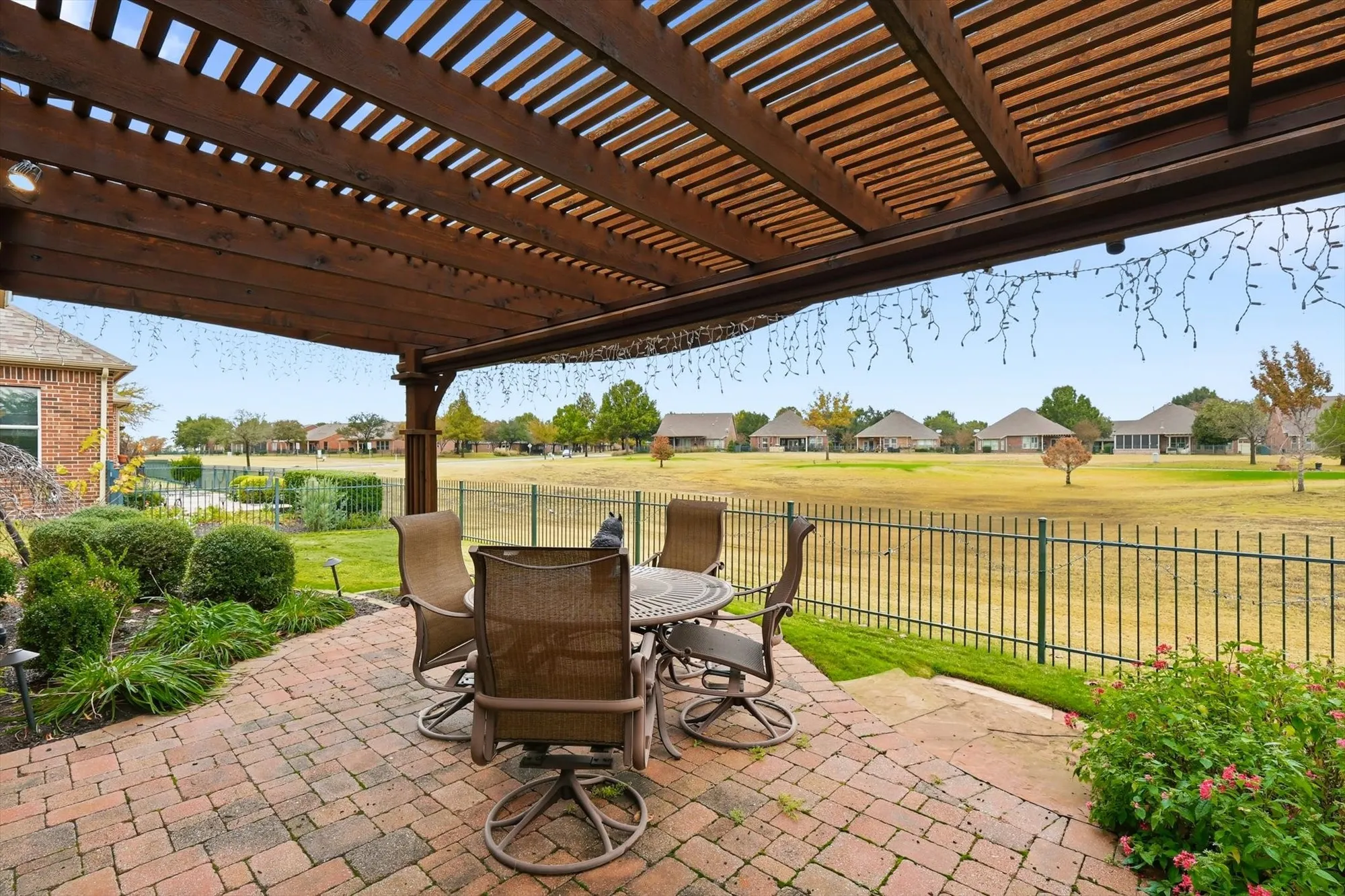 Property Slideshow image 24 of 40 | 7254 bay hill dr, Frisco, TX, 75036