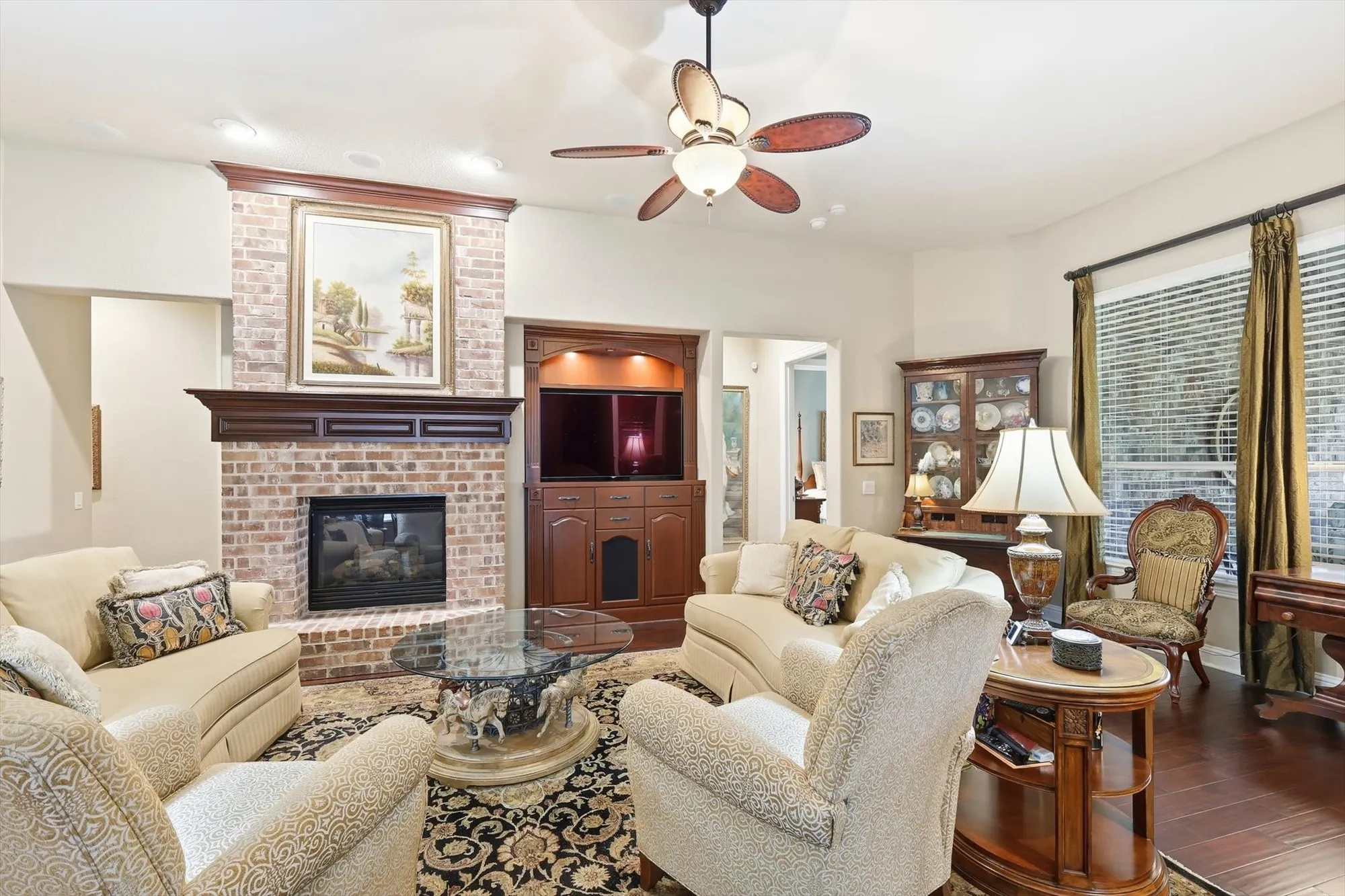 Property Slideshow image 6 of 40 | 7254 bay hill dr, Frisco, TX, 75036