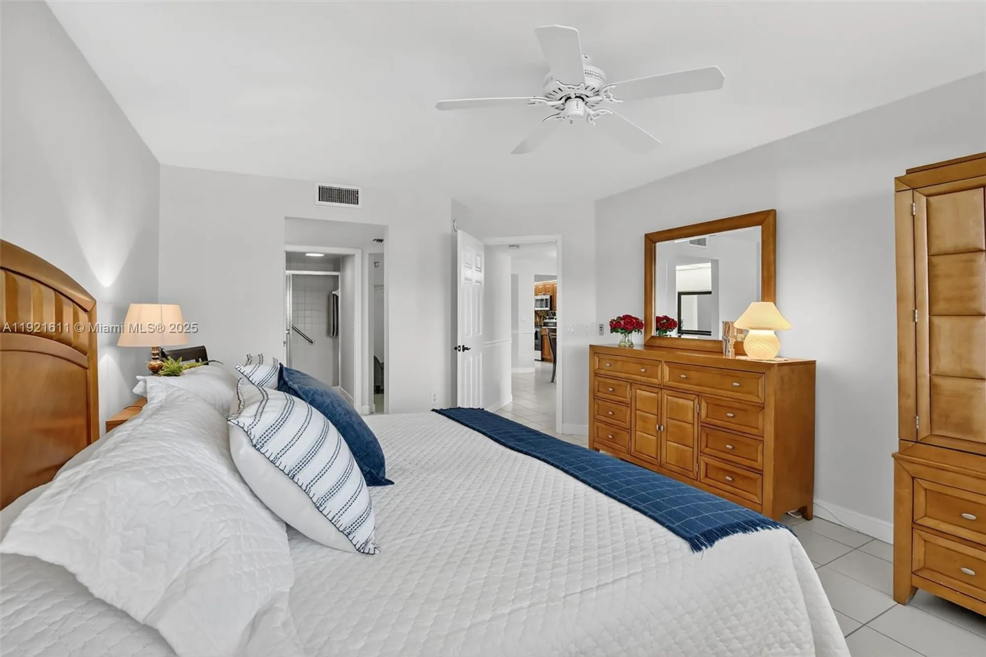 Property Slideshow image 19 of 59 | 13705 sw 12th st 103b, Pembroke Pines, FL, 33027