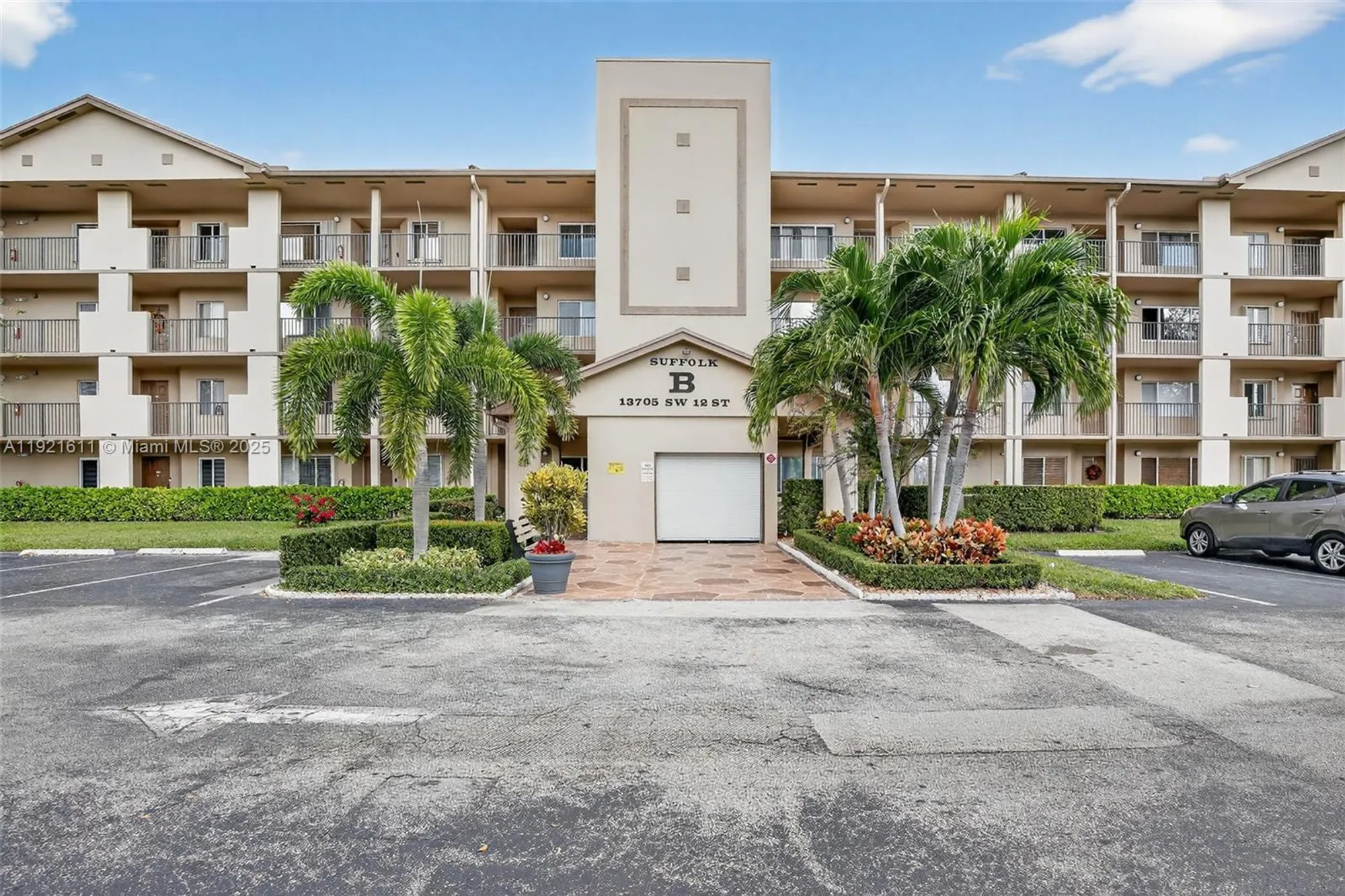 Property Slideshow image 36 of 59 | 13705 sw 12th st 103b, Pembroke Pines, FL, 33027