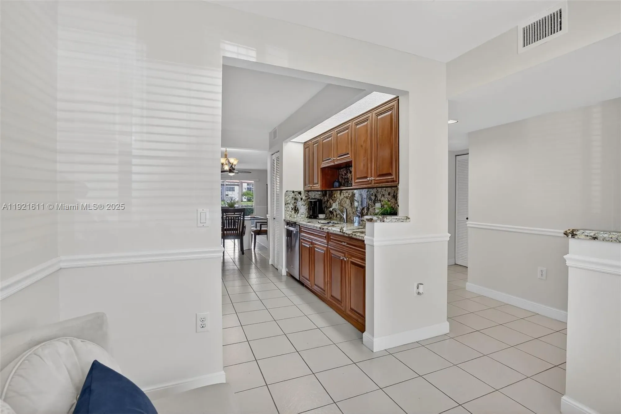 Property Slideshow image 4 of 59 | 13705 sw 12th st 103b, Pembroke Pines, FL, 33027