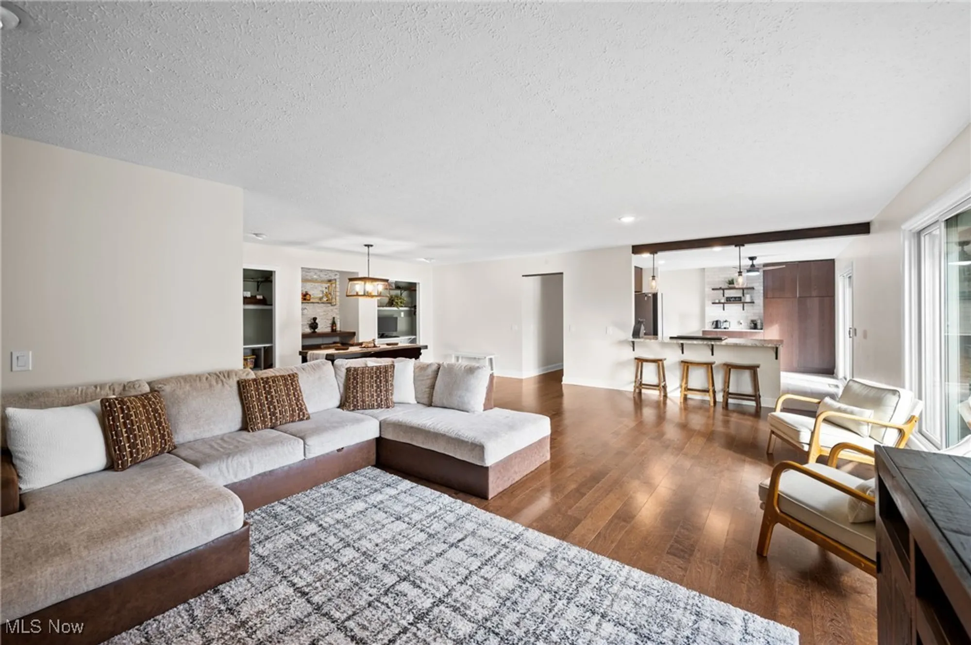 Property Slideshow image 14 of 39 | 9989 plum brook ln, Strongsville, OH, 44149