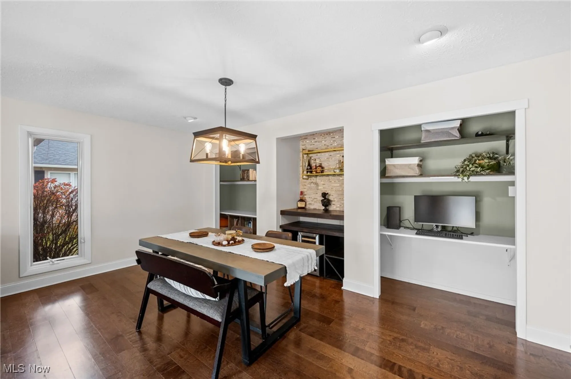 Property Slideshow image 16 of 39 | 9989 plum brook ln, Strongsville, OH, 44149