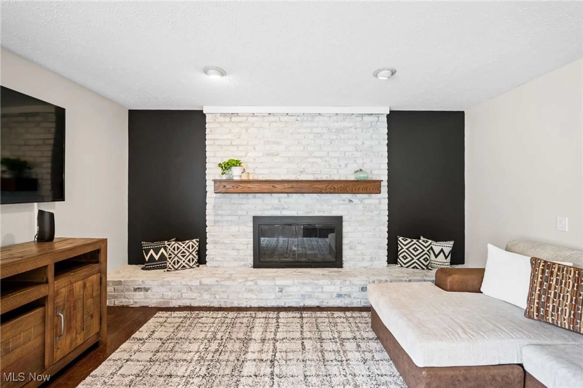 Property Slideshow image 12 of 39 | 9989 plum brook ln, Strongsville, OH, 44149