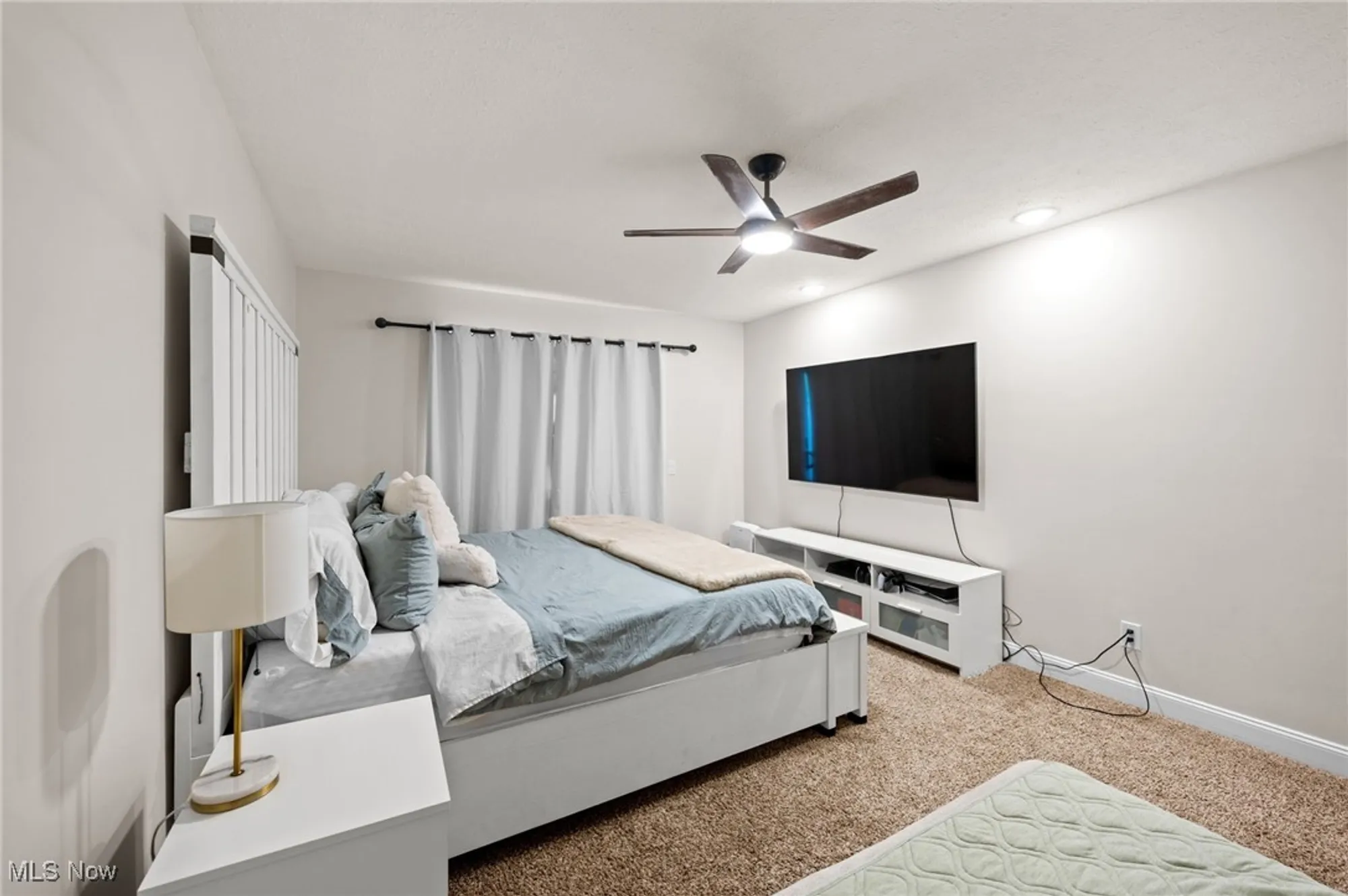 Property Slideshow image 26 of 39 | 9989 plum brook ln, Strongsville, OH, 44149