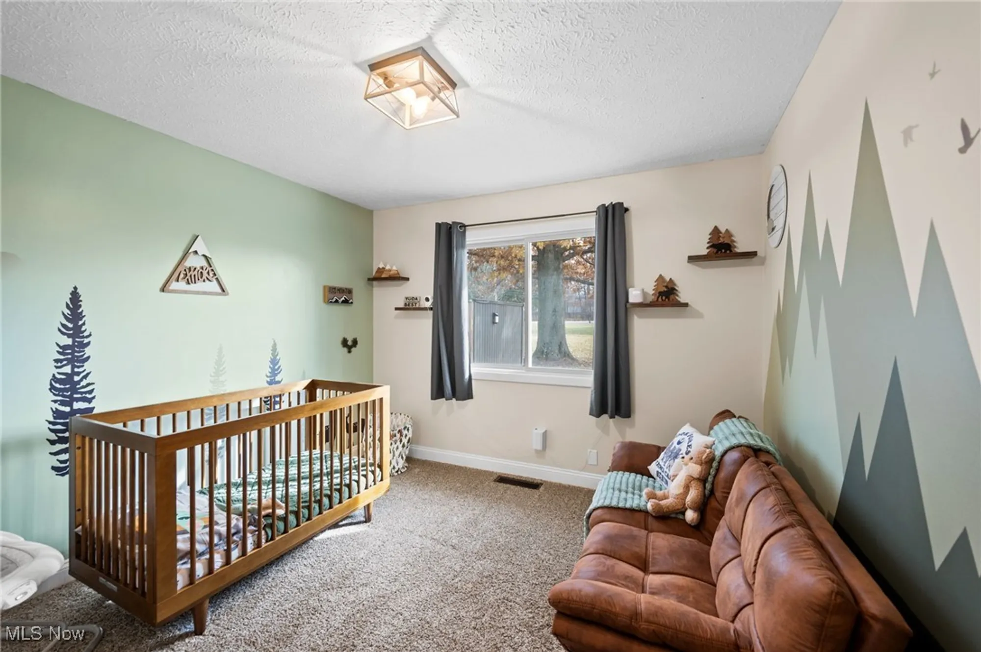 Property Slideshow image 22 of 39 | 9989 plum brook ln, Strongsville, OH, 44149