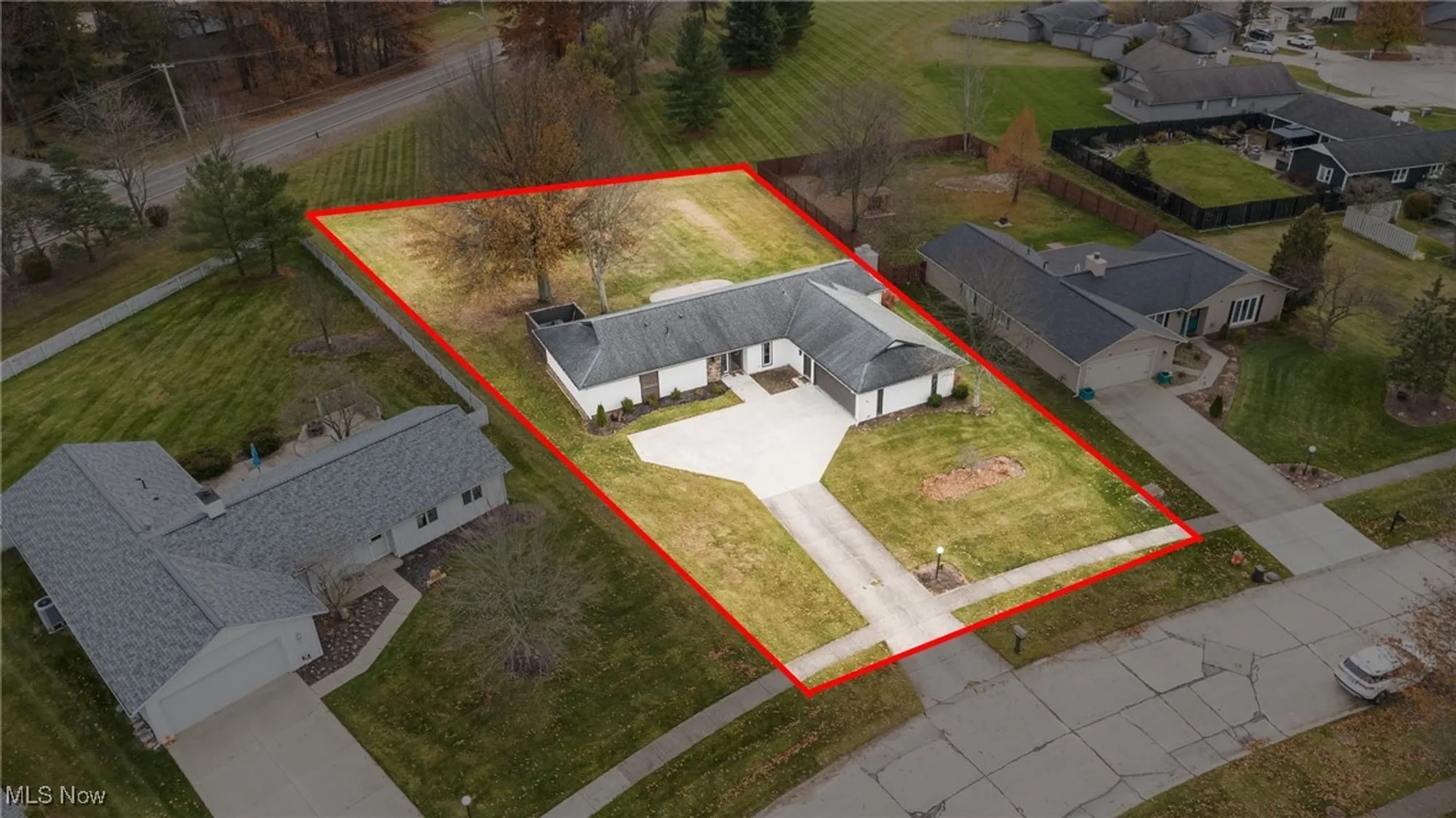 Property Slideshow image 36 of 39 | 9989 plum brook ln, Strongsville, OH, 44149