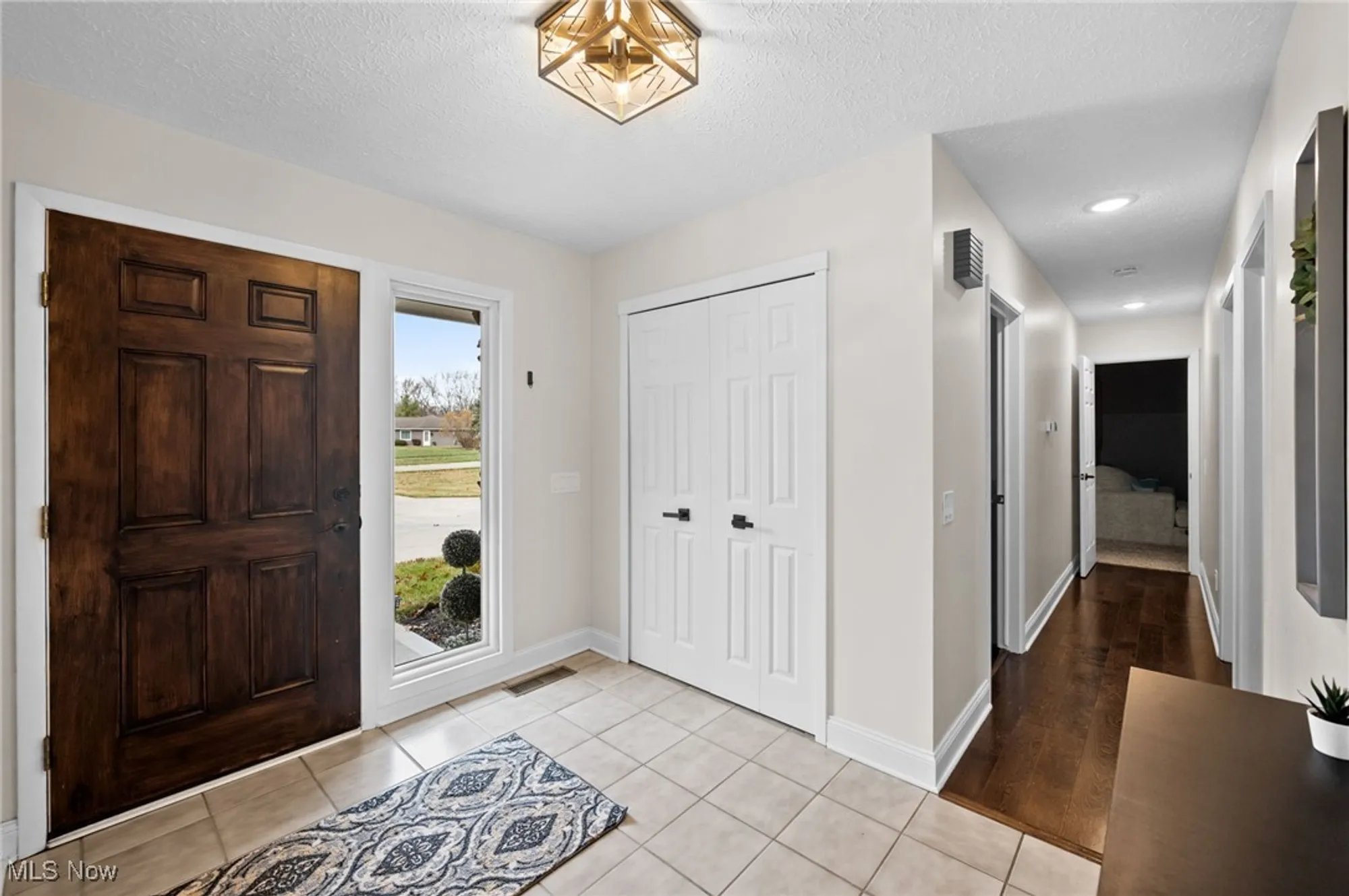 Property Slideshow image 4 of 39 | 9989 plum brook ln, Strongsville, OH, 44149