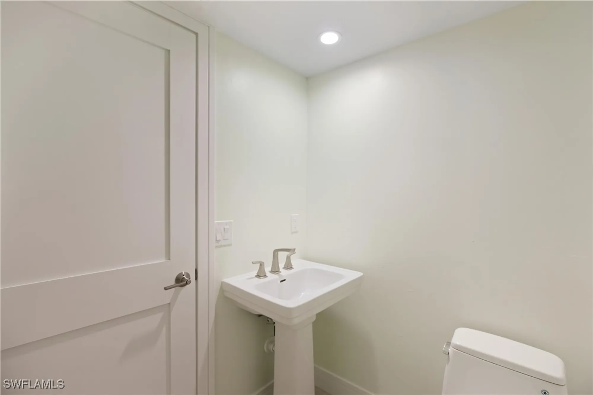 Property Slideshow image 15 of 49 | 2316 gulf shore blvd n # 411, Naples, FL, 34103