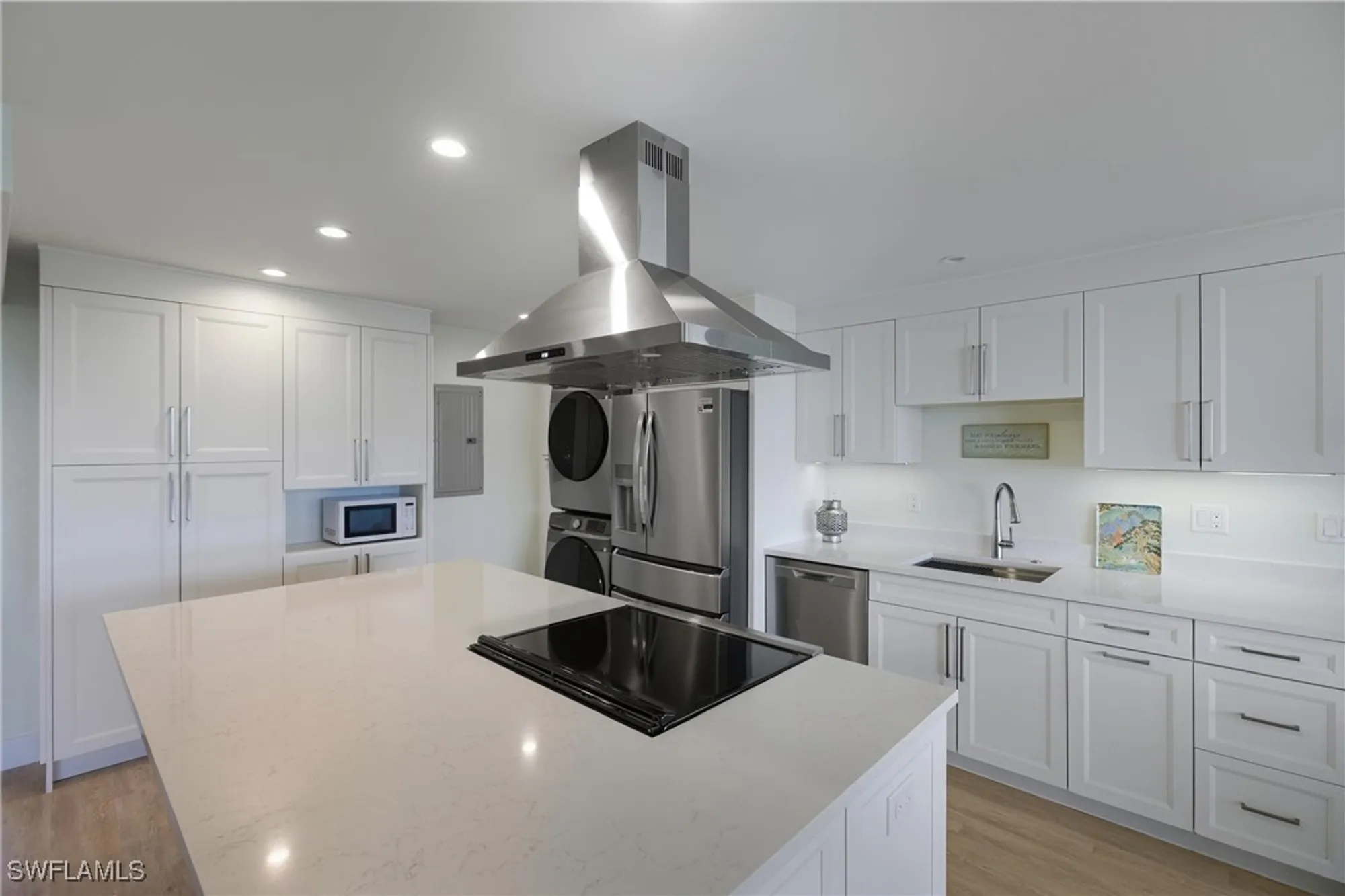 Property Slideshow image 11 of 49 | 2316 gulf shore blvd n # 411, Naples, FL, 34103