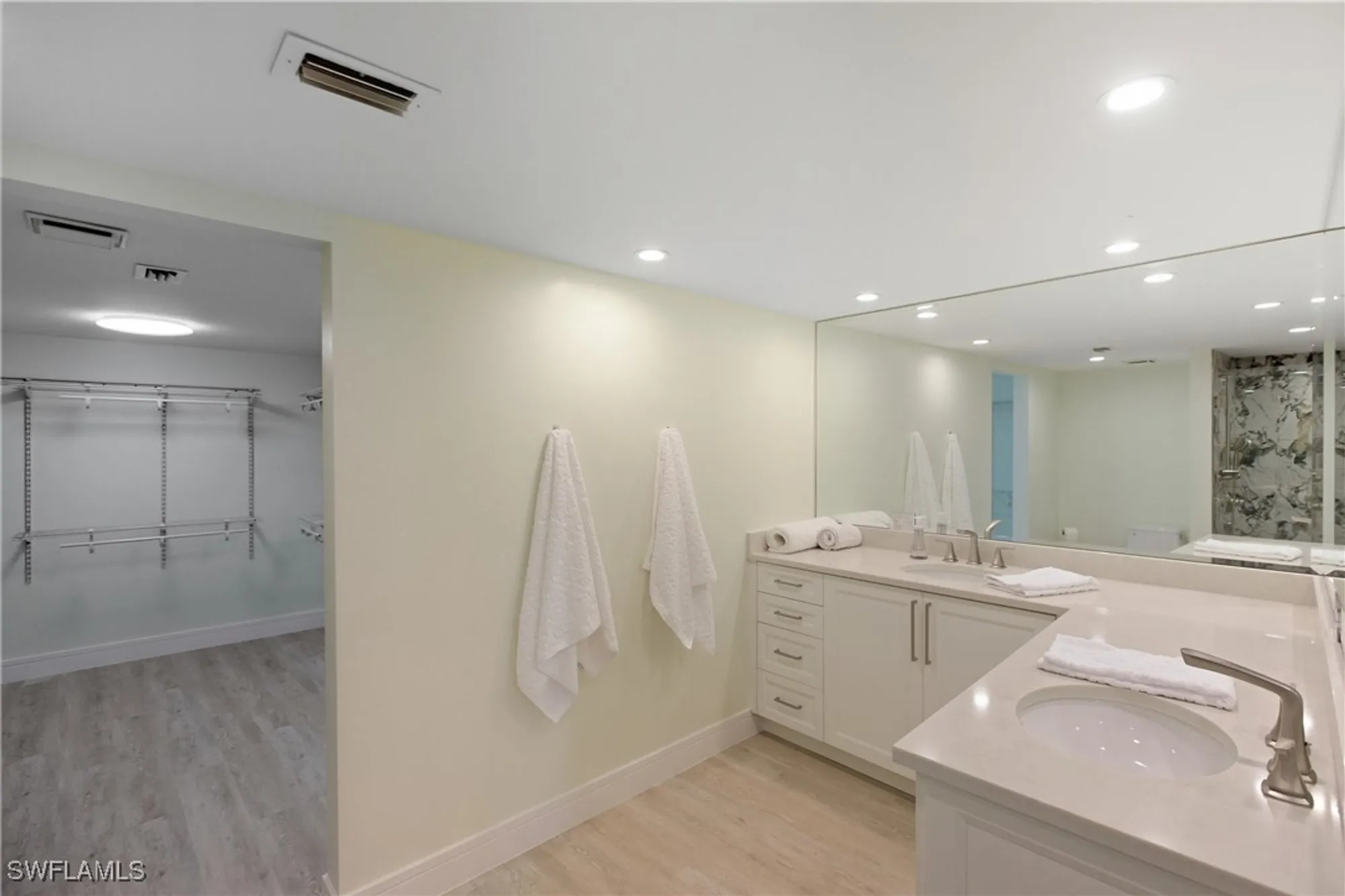 Property Slideshow image 22 of 49 | 2316 gulf shore blvd n # 411, Naples, FL, 34103