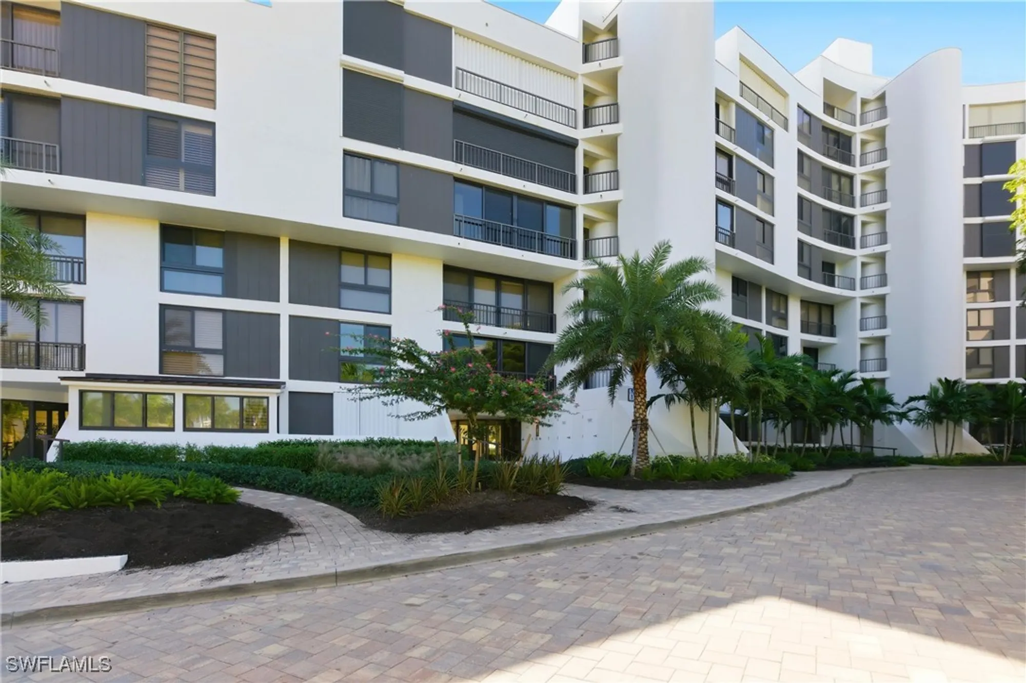 Property Slideshow image 38 of 49 | 2316 gulf shore blvd n # 411, Naples, FL, 34103