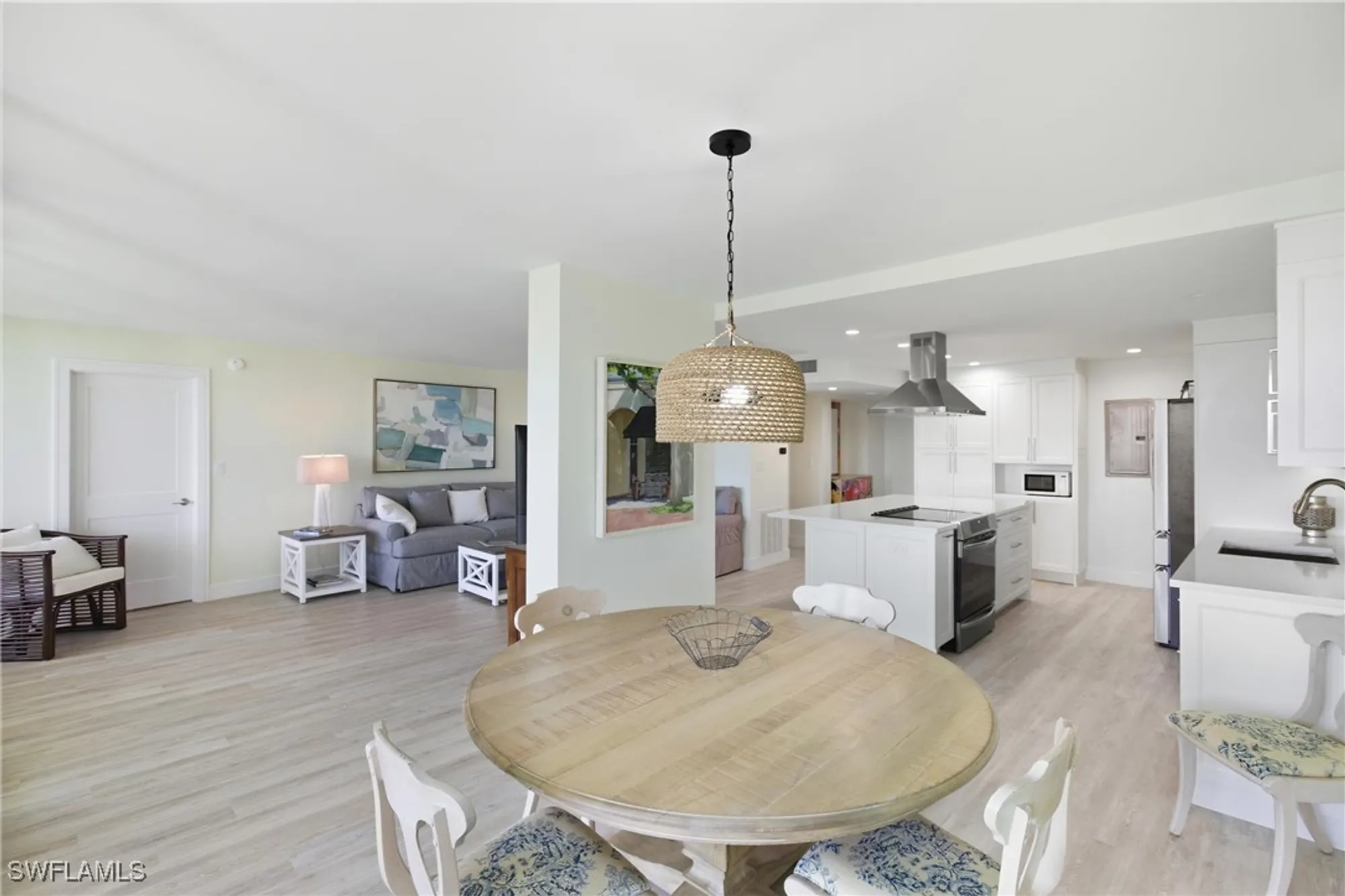 Property Slideshow image 7 of 49 | 2316 gulf shore blvd n # 411, Naples, FL, 34103