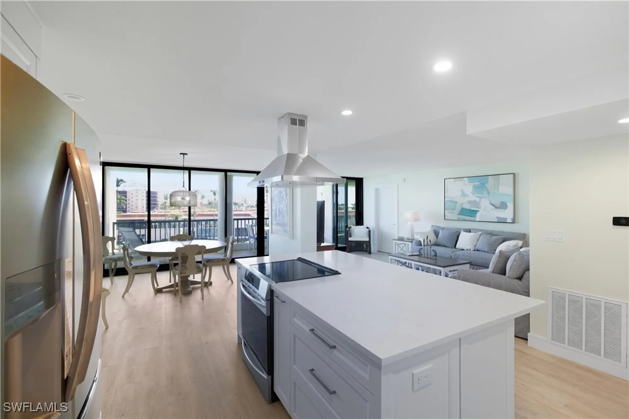 Property Slideshow image 9 of 49 | 2316 gulf shore blvd n # 411, Naples, FL, 34103