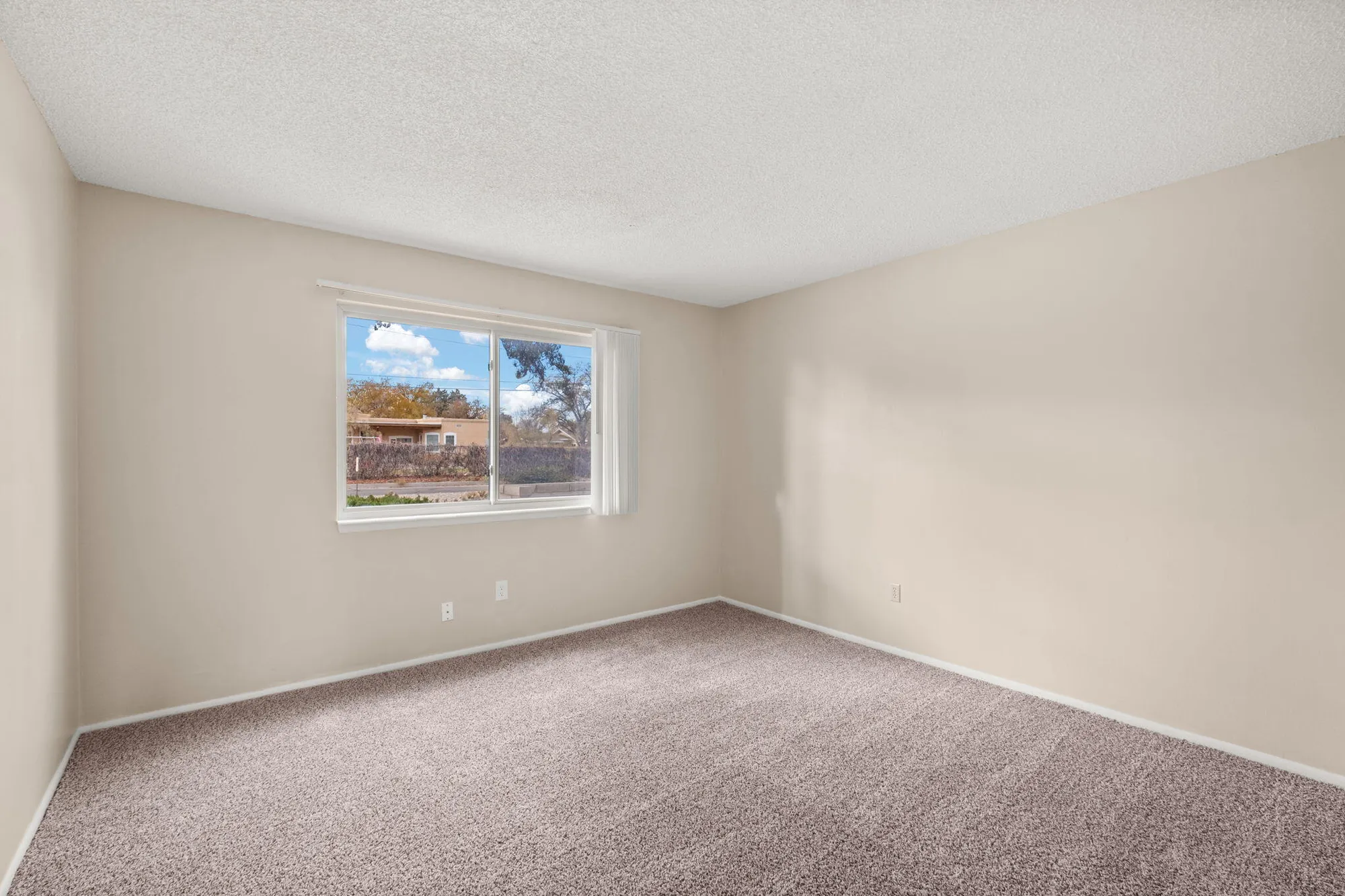 Property Slideshow image 14 of 18 | 1344 grande blvd g, Rio Rancho, NM, 87124