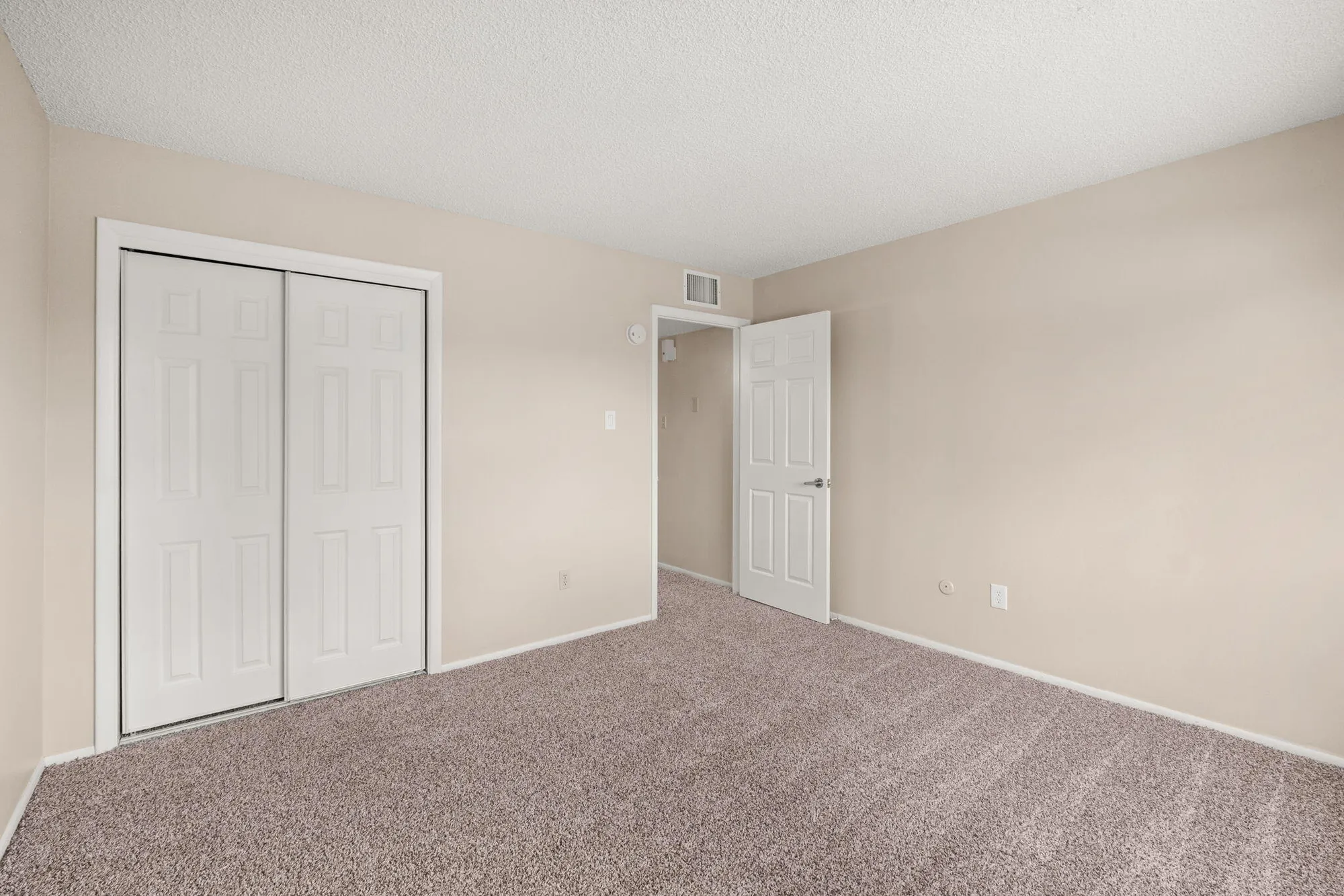 Property Slideshow image 15 of 18 | 1344 grande blvd g, Rio Rancho, NM, 87124