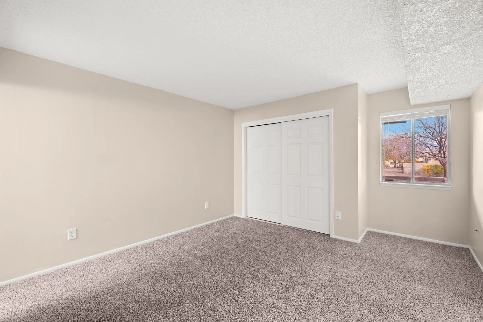 Property Slideshow image 10 of 18 | 1344 grande blvd g, Rio Rancho, NM, 87124