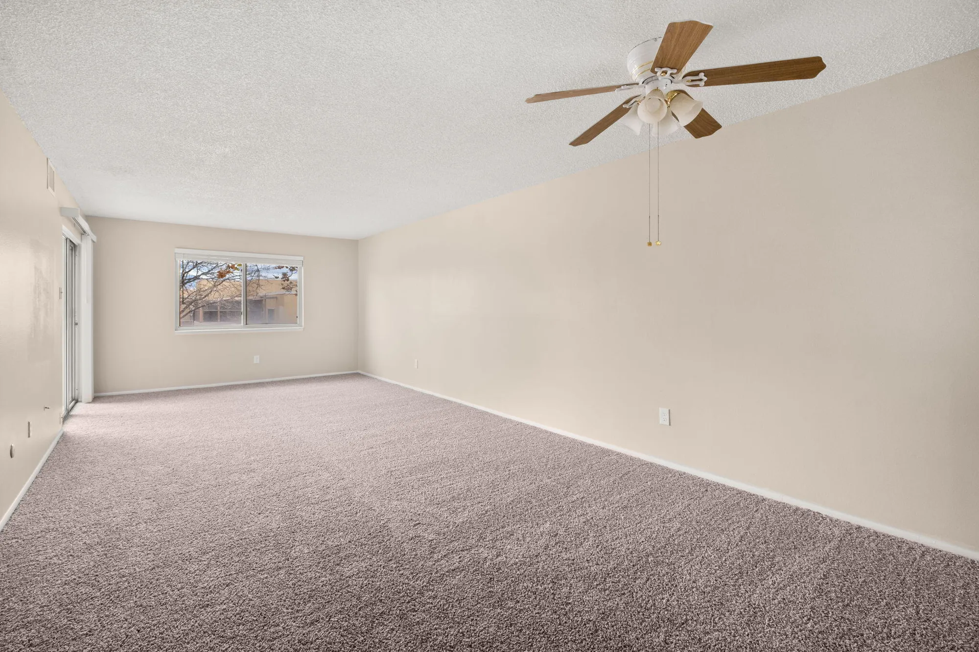 Property Slideshow image 4 of 18 | 1344 grande blvd g, Rio Rancho, NM, 87124