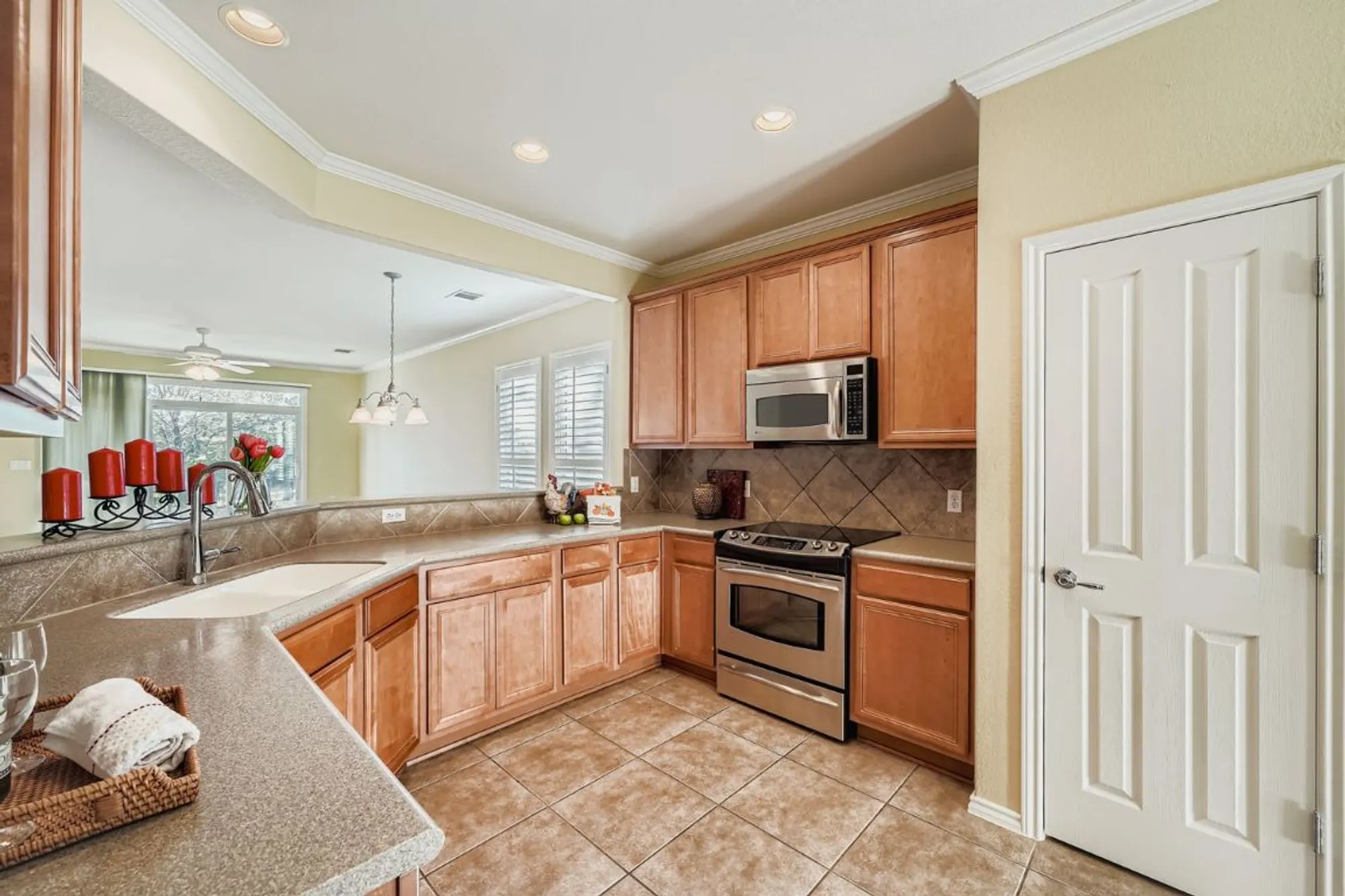 Property Slideshow image 9 of 26 | 307 mill pond path, Georgetown, TX, 78633