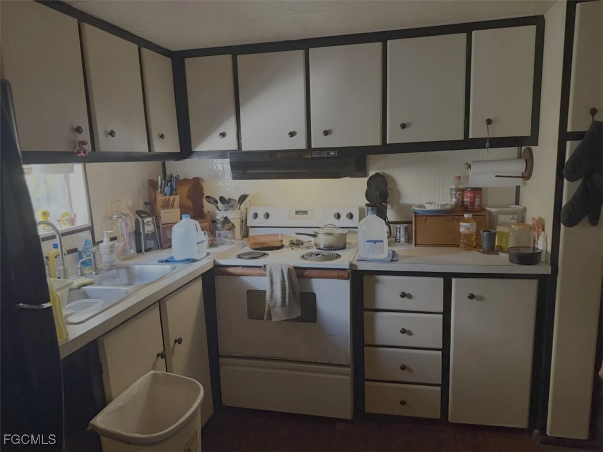 Property Slideshow image 2 of 6 | 13 saint raphael dr, Naples, FL, 34112