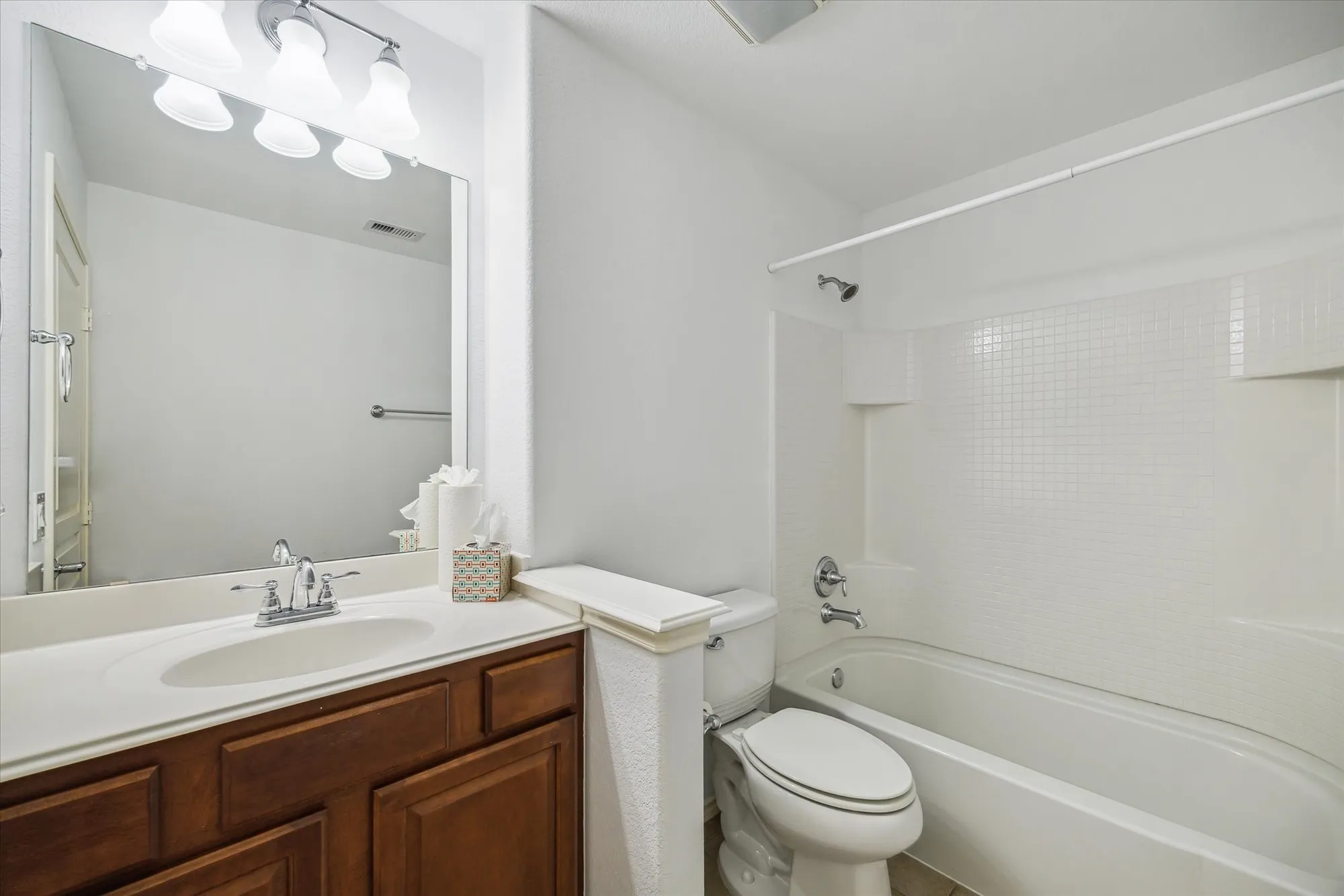 Property Slideshow image 14 of 15 | 1119 catalpa dr, Richmond, TX, 77469