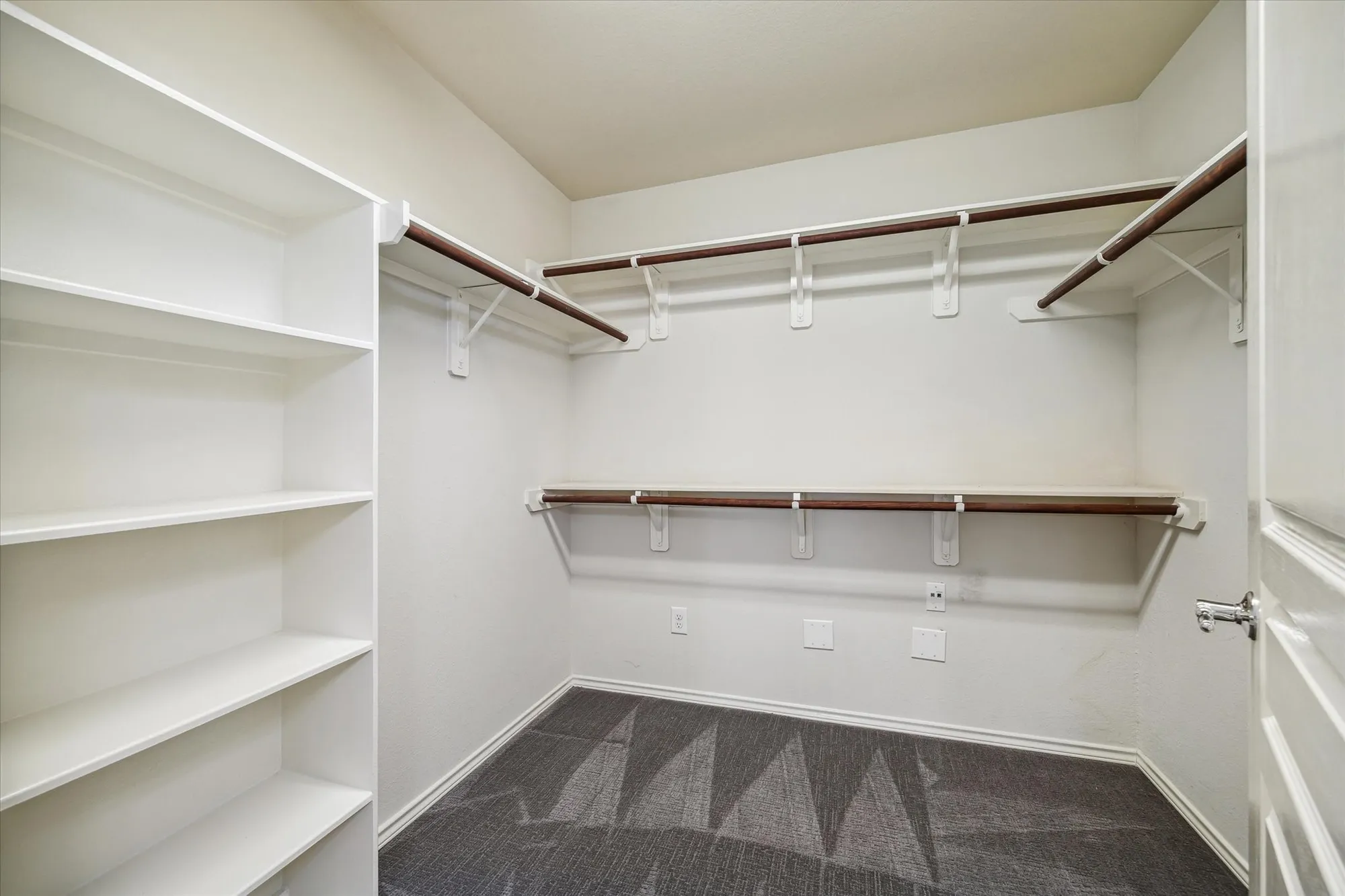 Property Slideshow image 15 of 15 | 1119 catalpa dr, Richmond, TX, 77469