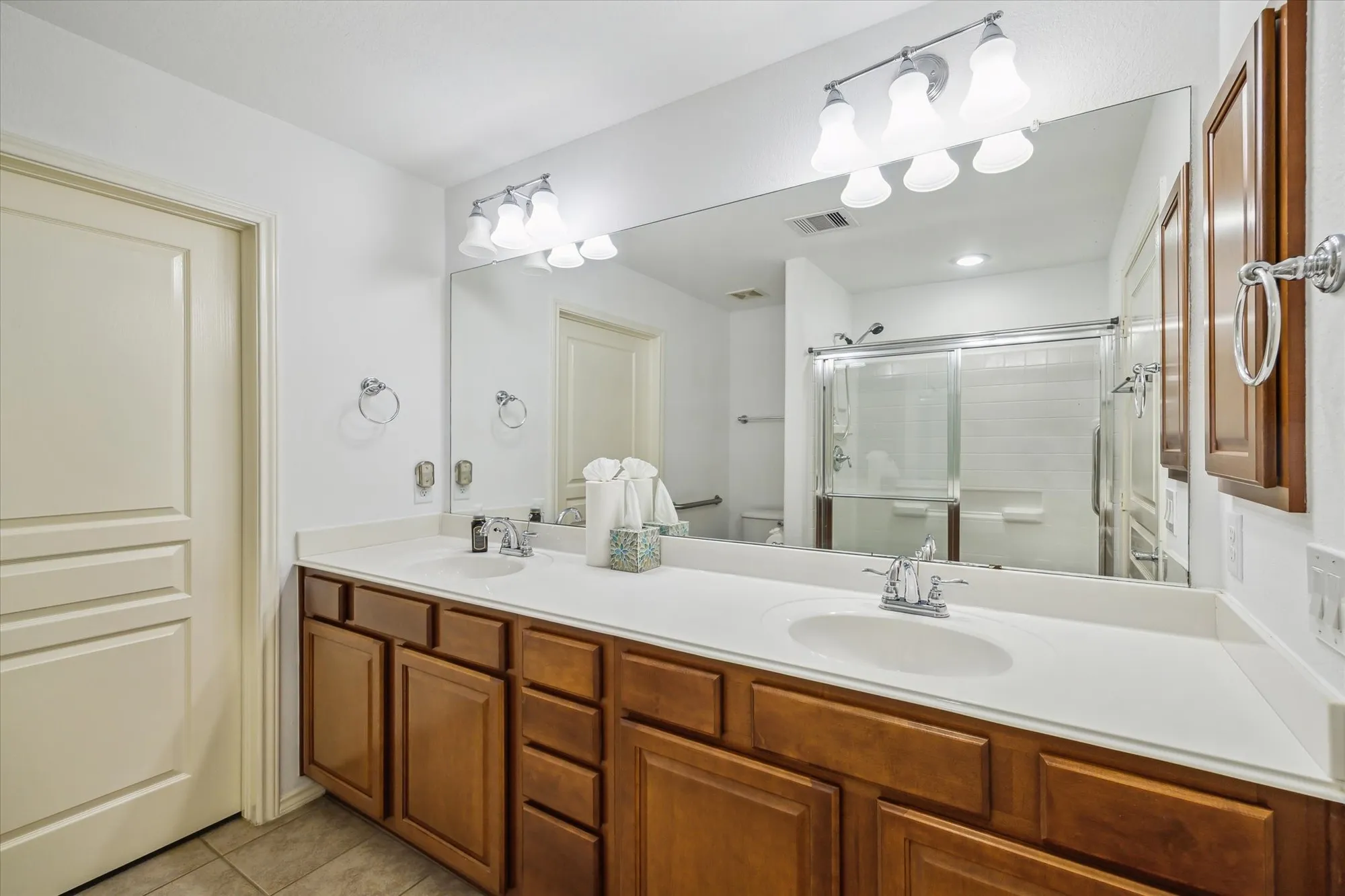 Property Slideshow image 11 of 15 | 1119 catalpa dr, Richmond, TX, 77469